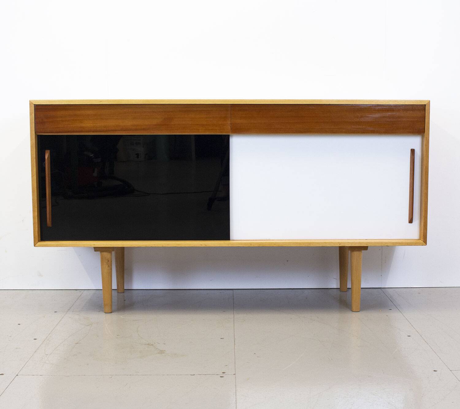Mid Cenutury Unit ‘B’ Sideboard by Robin Day for Hille, 1950s