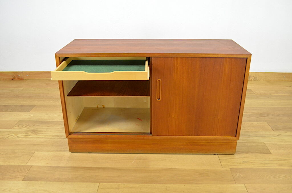 Furniture low danish teak hundevad & co vintage 1960
