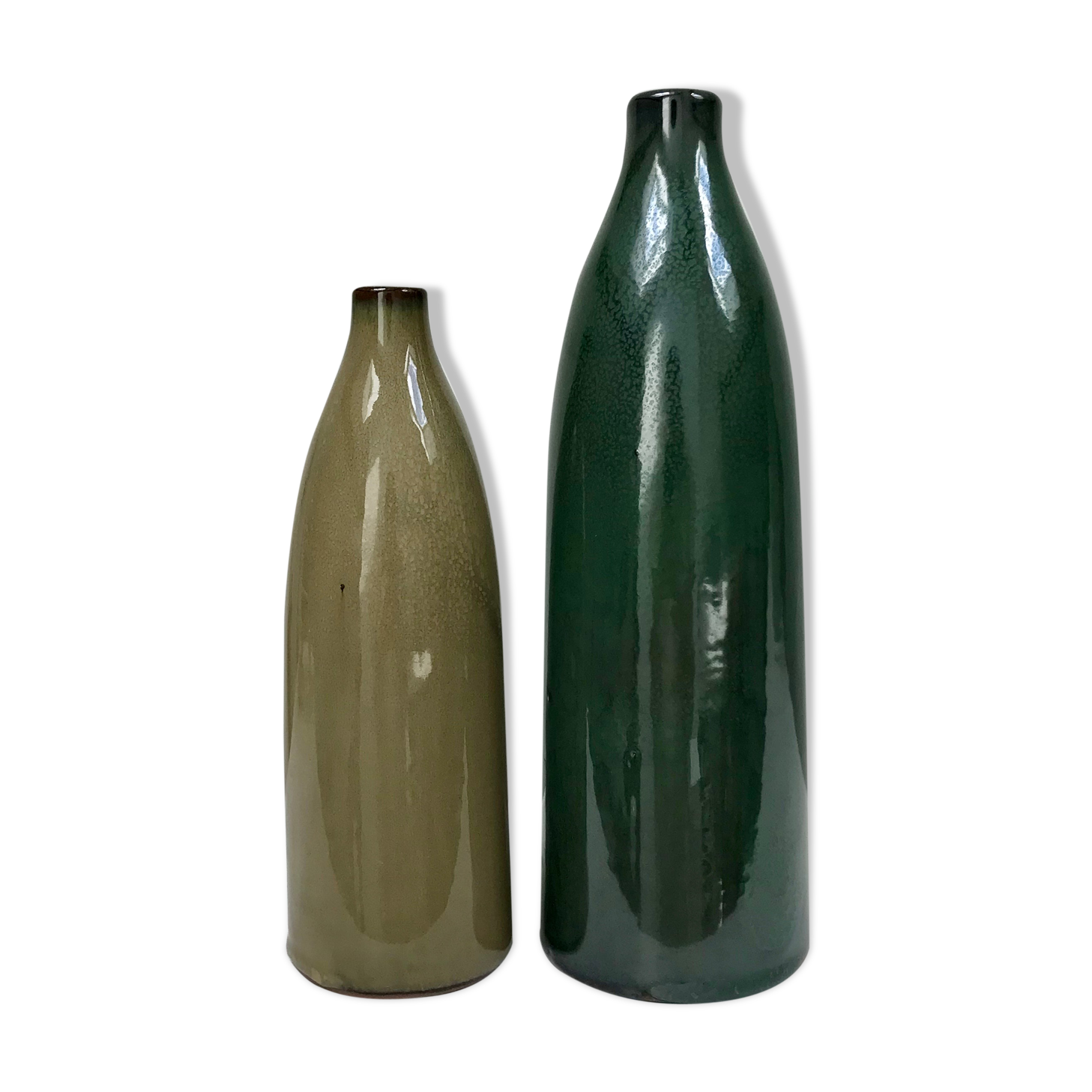 Duo of terracotta vases