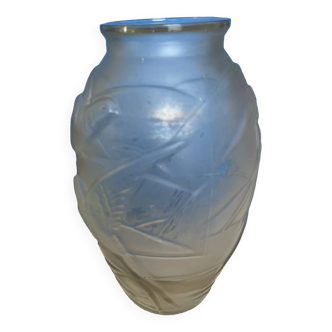 Vase en verre dépoli Art nouveau