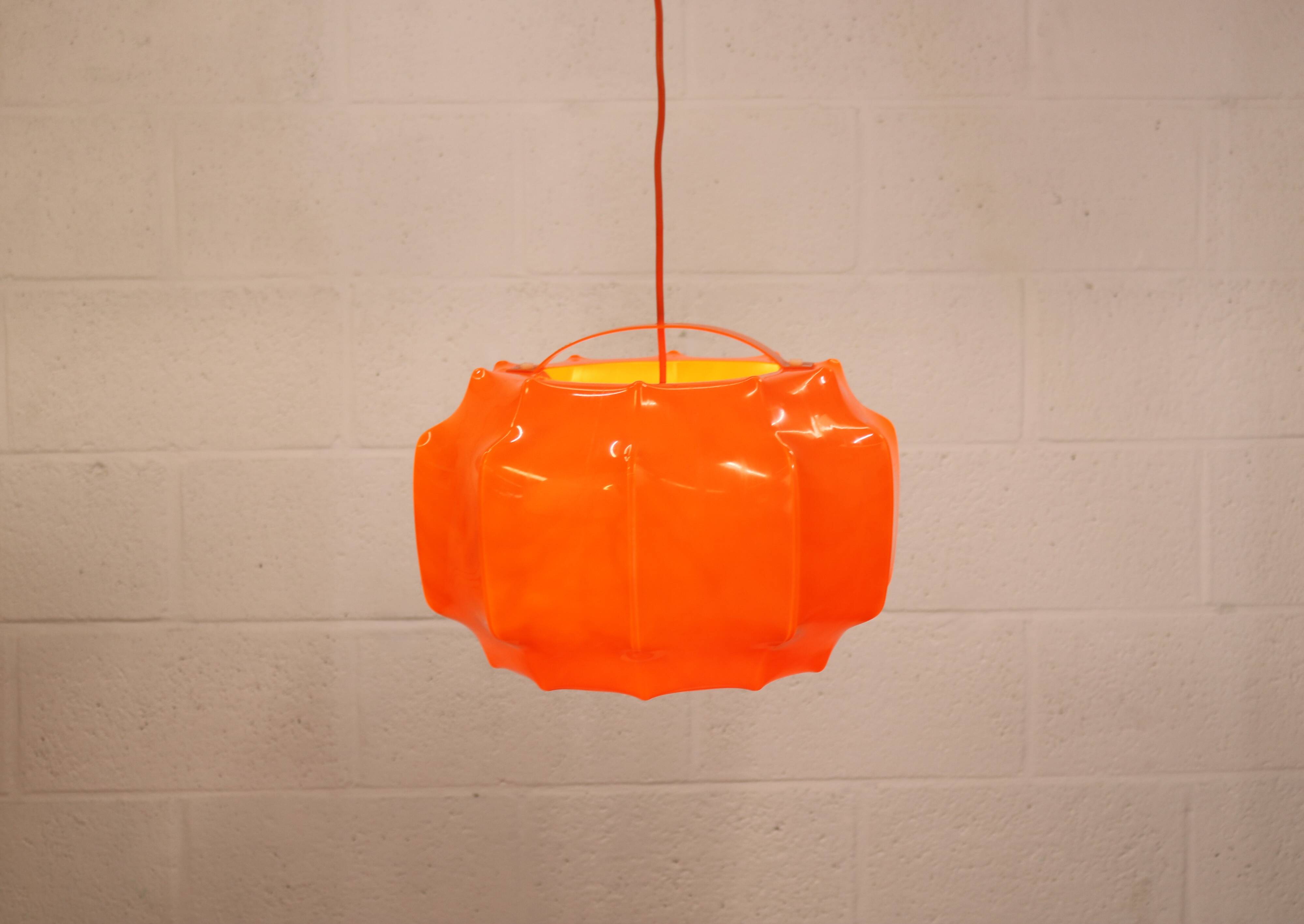 Space age cocoon pendant lamp*** Ilka Plast Waldrode *** German design