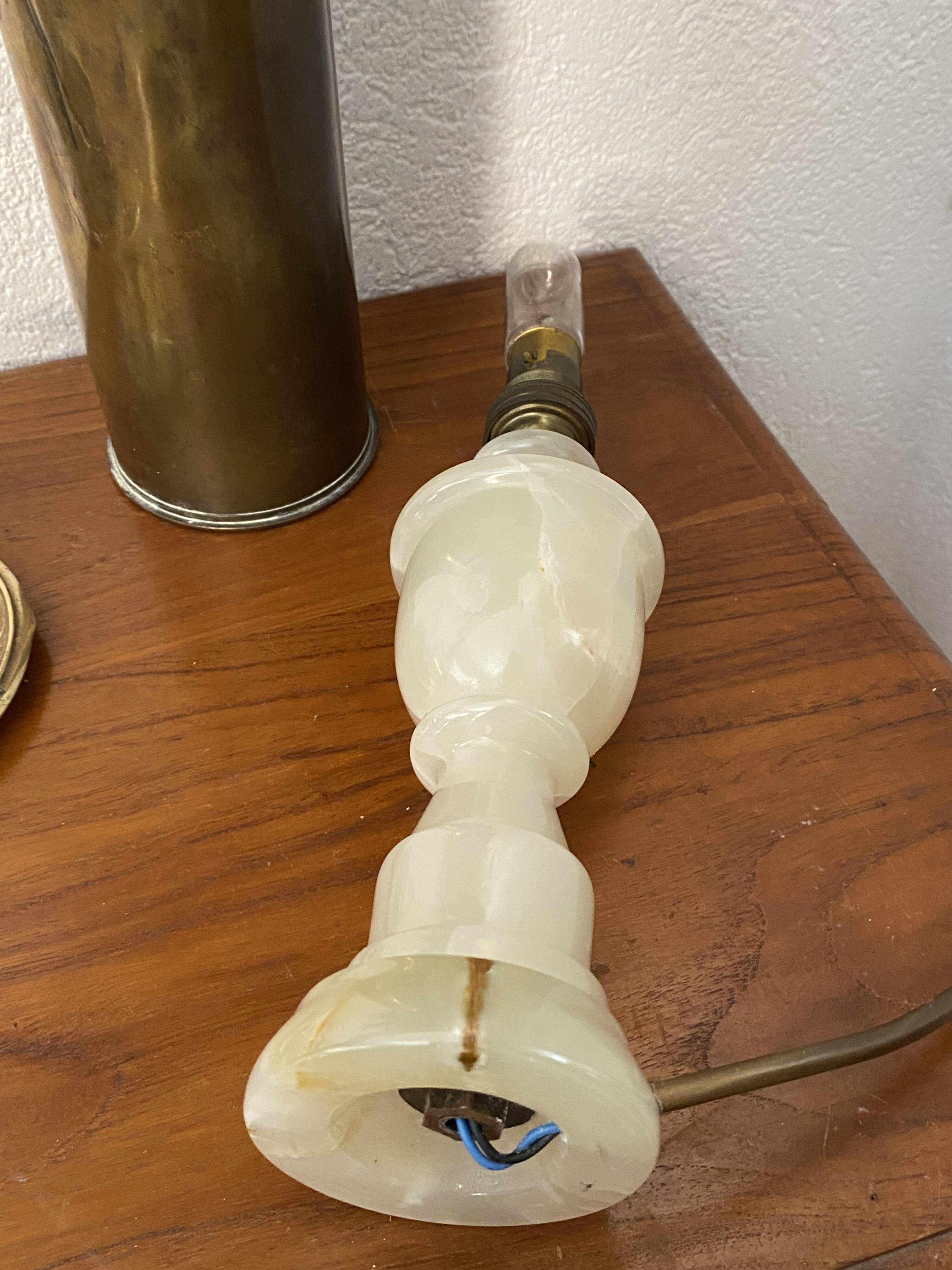 Pied de lampe en onyx