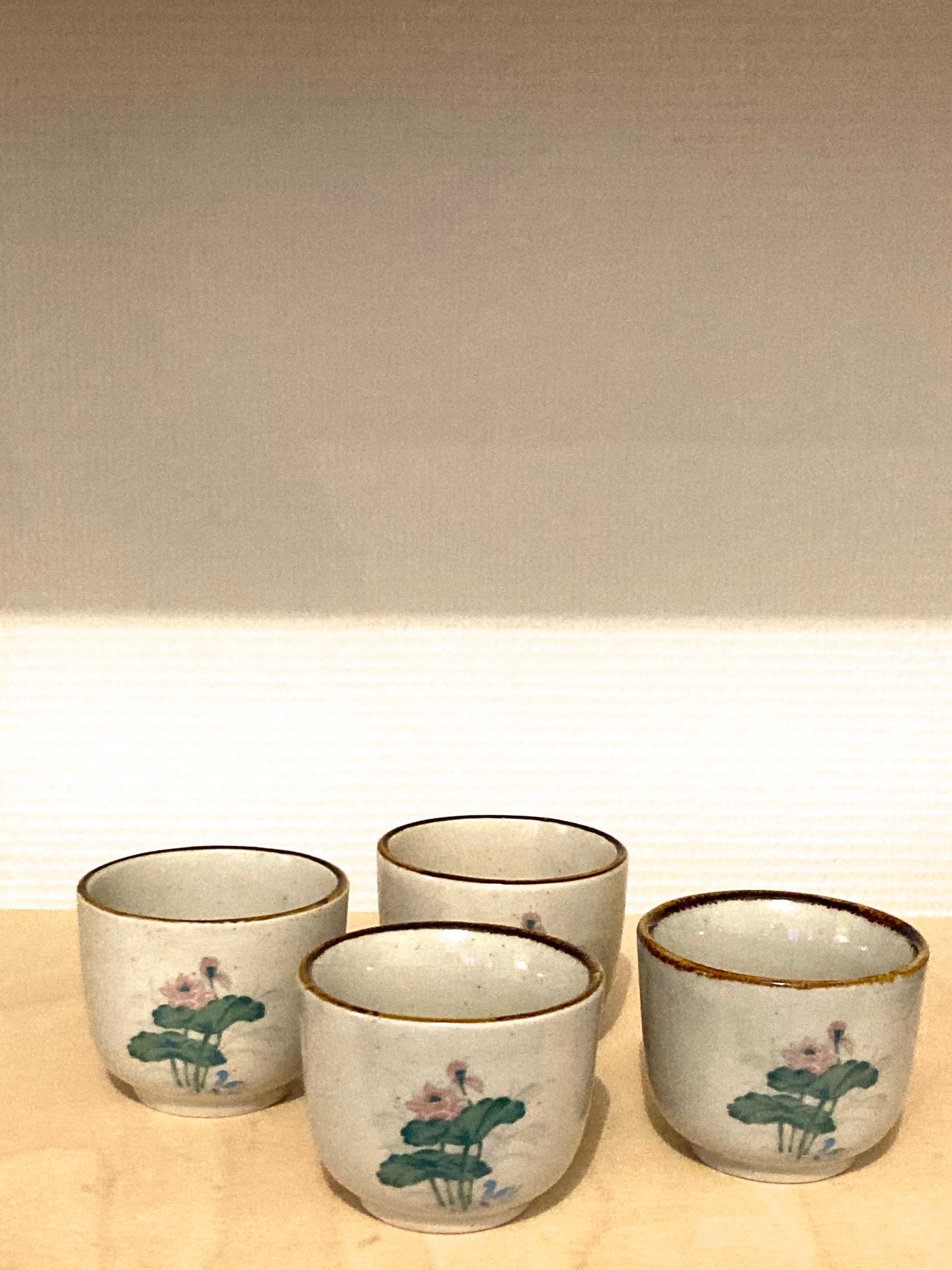 4 cup vintage sandstone lot with flower patterns