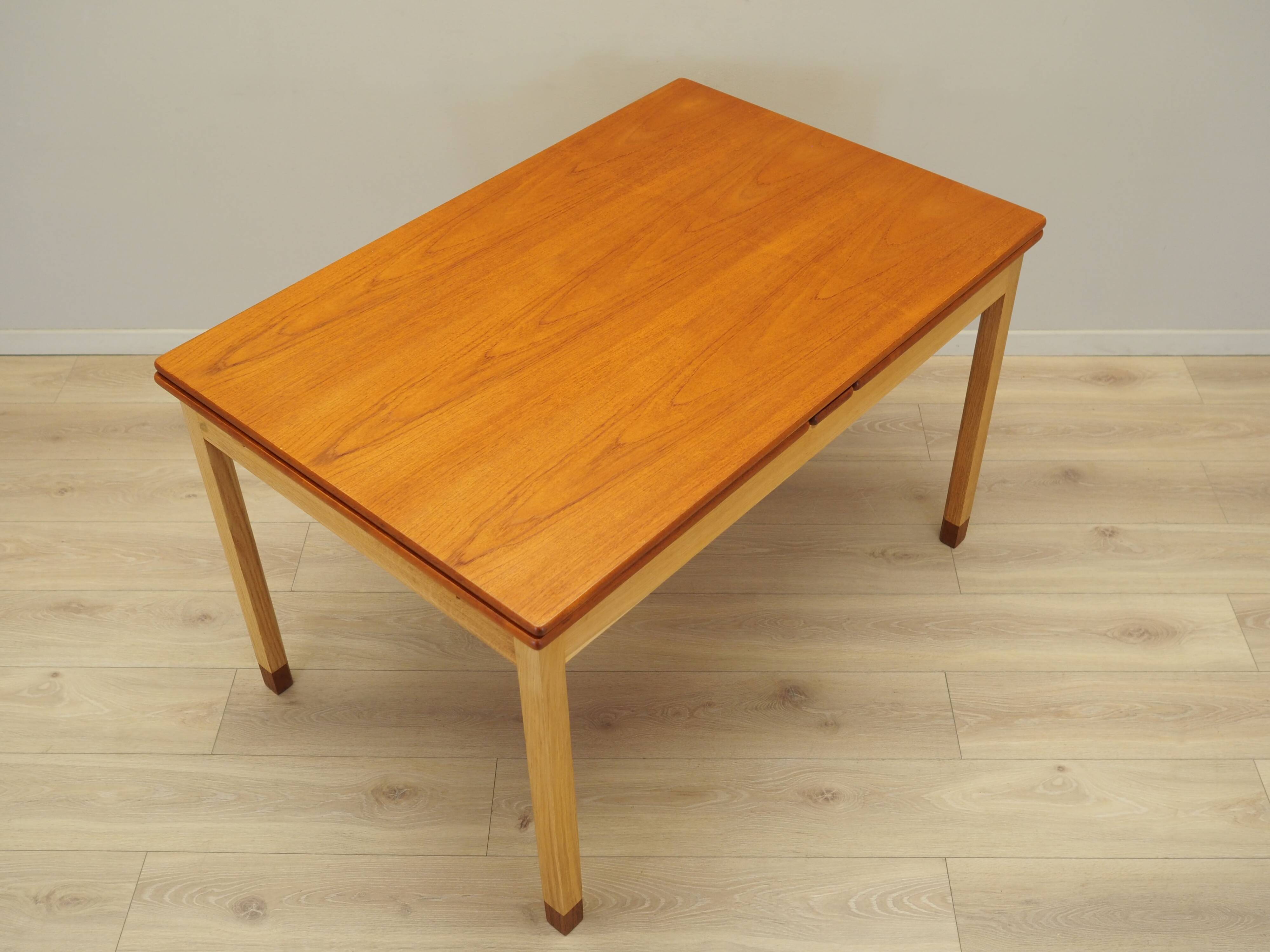 Extendable table, Danish design, 1970s, manufacturer: SKM