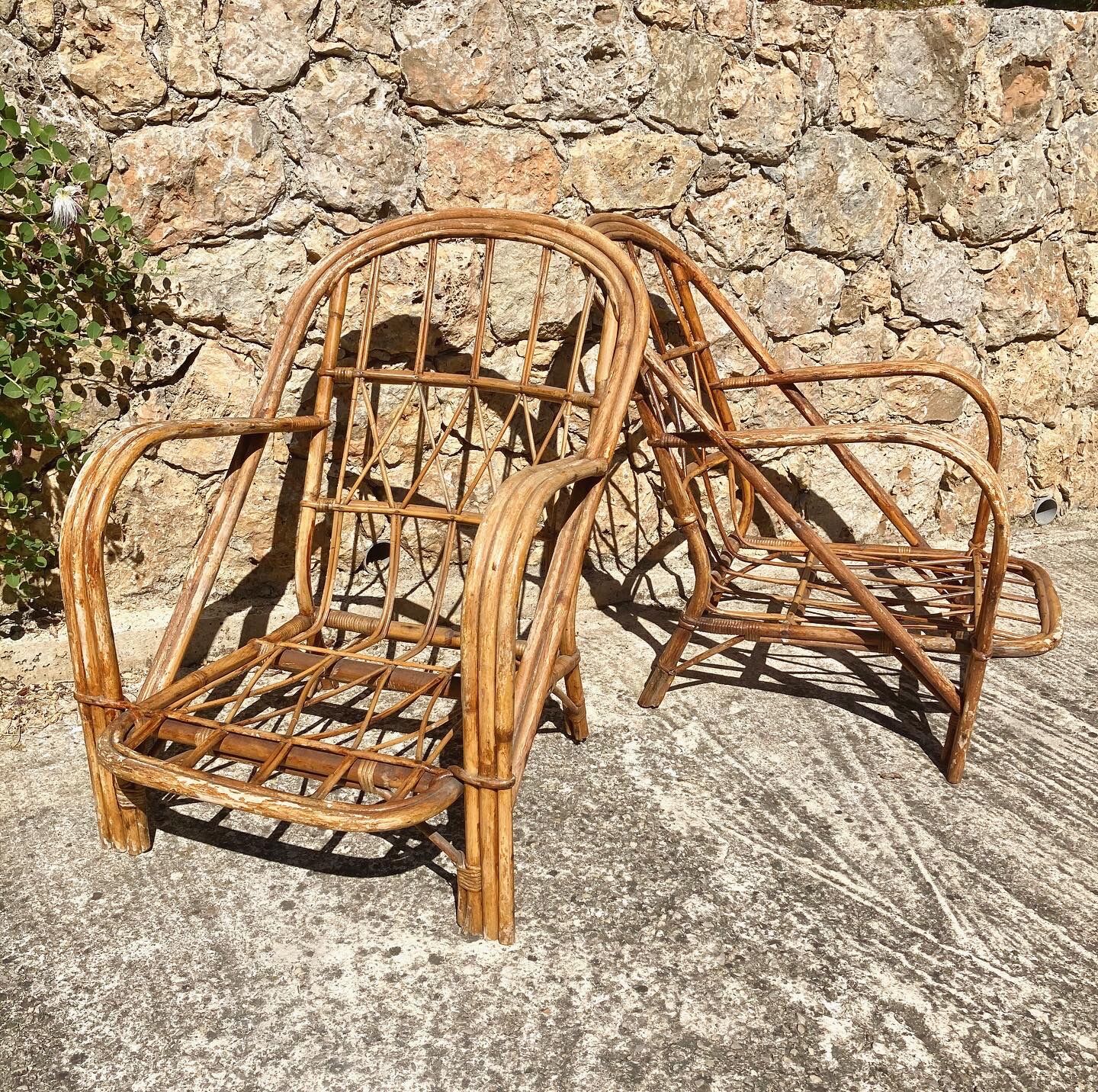 Paire de chauffeuses en rotin Audoux Minnet 1960
