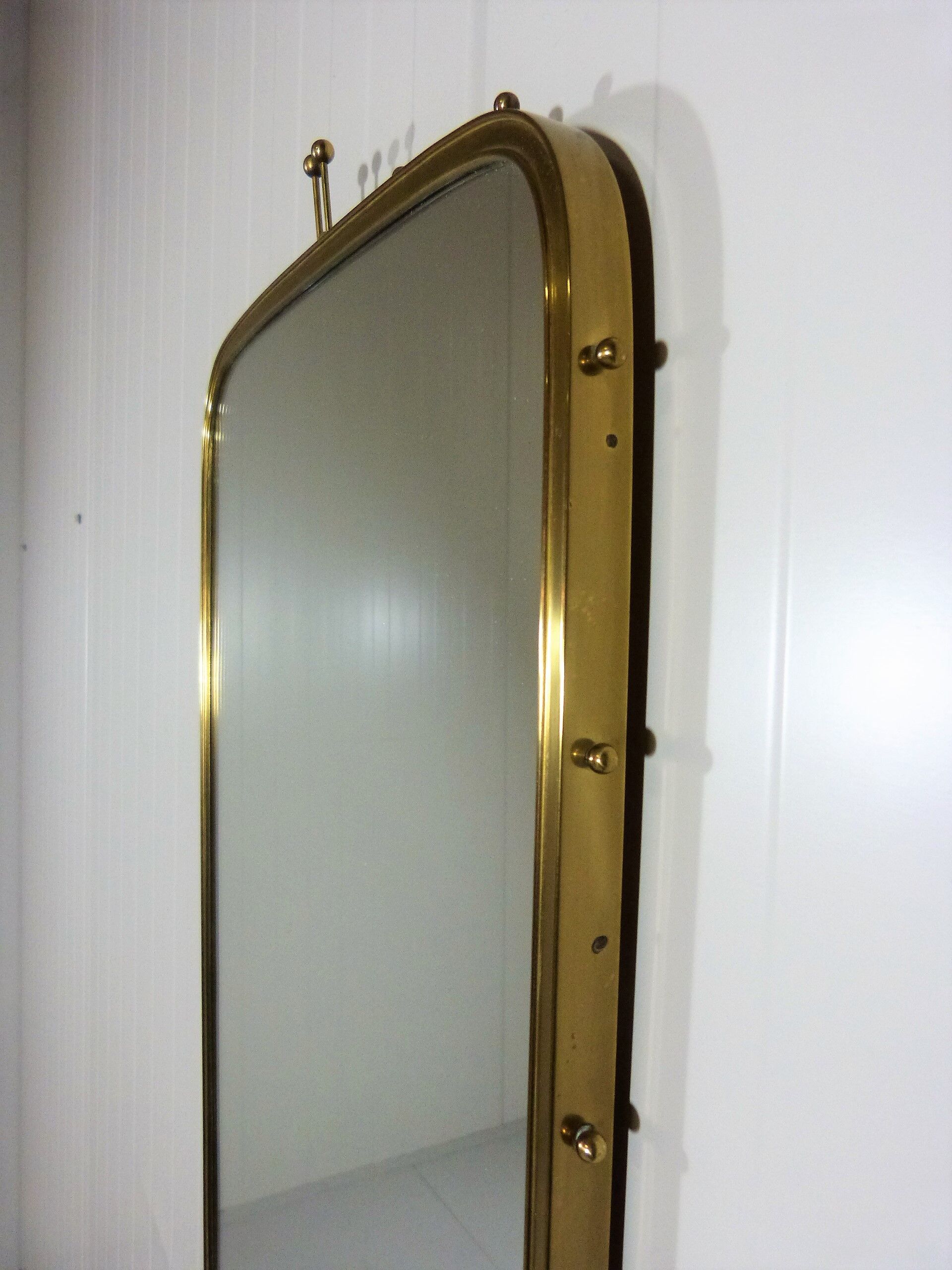Brass wall mirror by "Münchener Zierspiegel", Germany