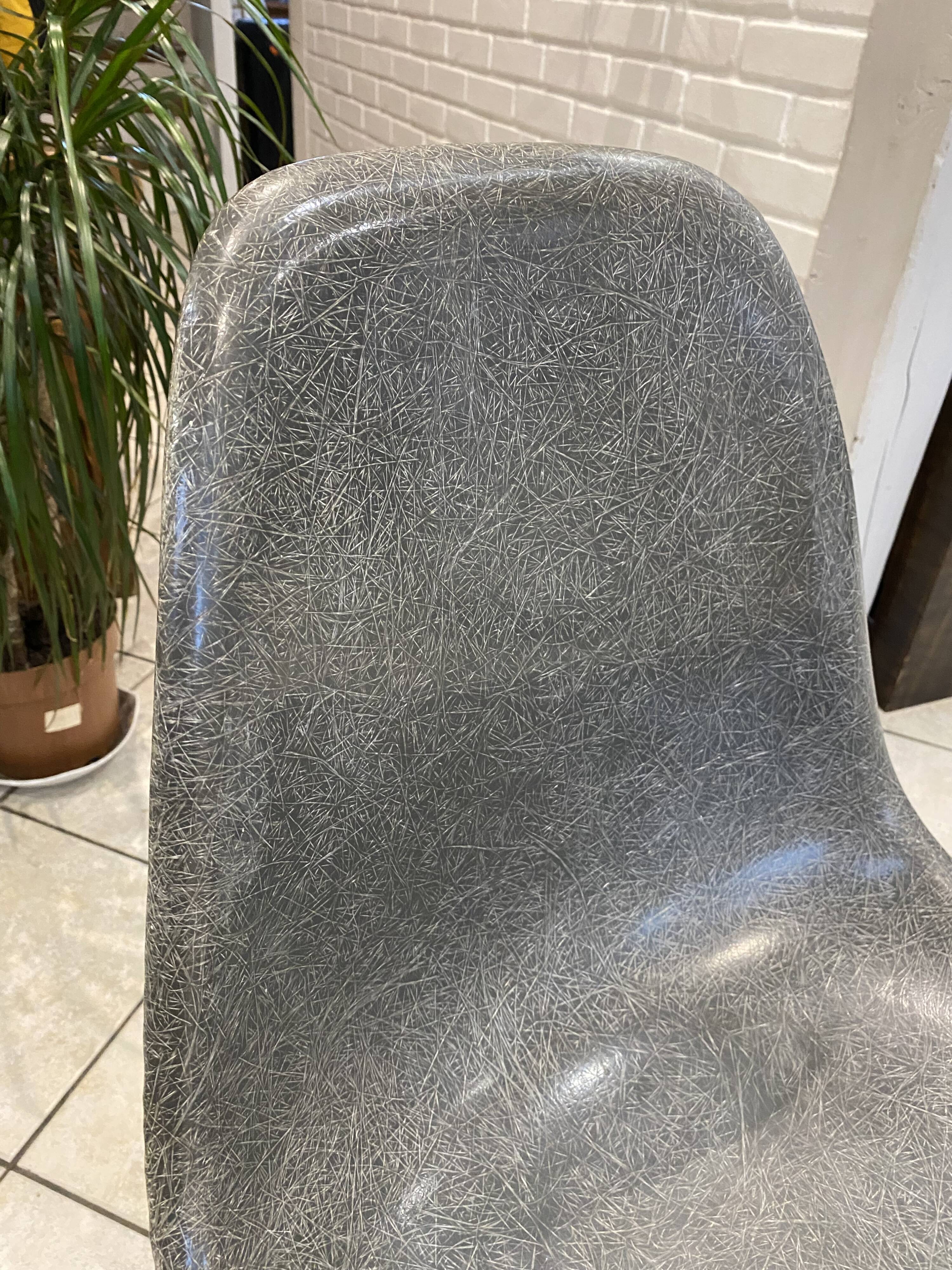 DSW chair elephant grey fibre, walnut dowel, Eames, Herman Miller, vintage.