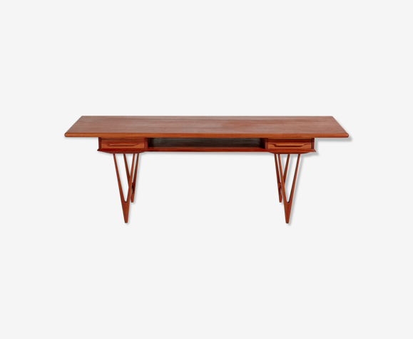 Model 32 teak coffee table by E.W. Bach for Toften Møbelfabrik