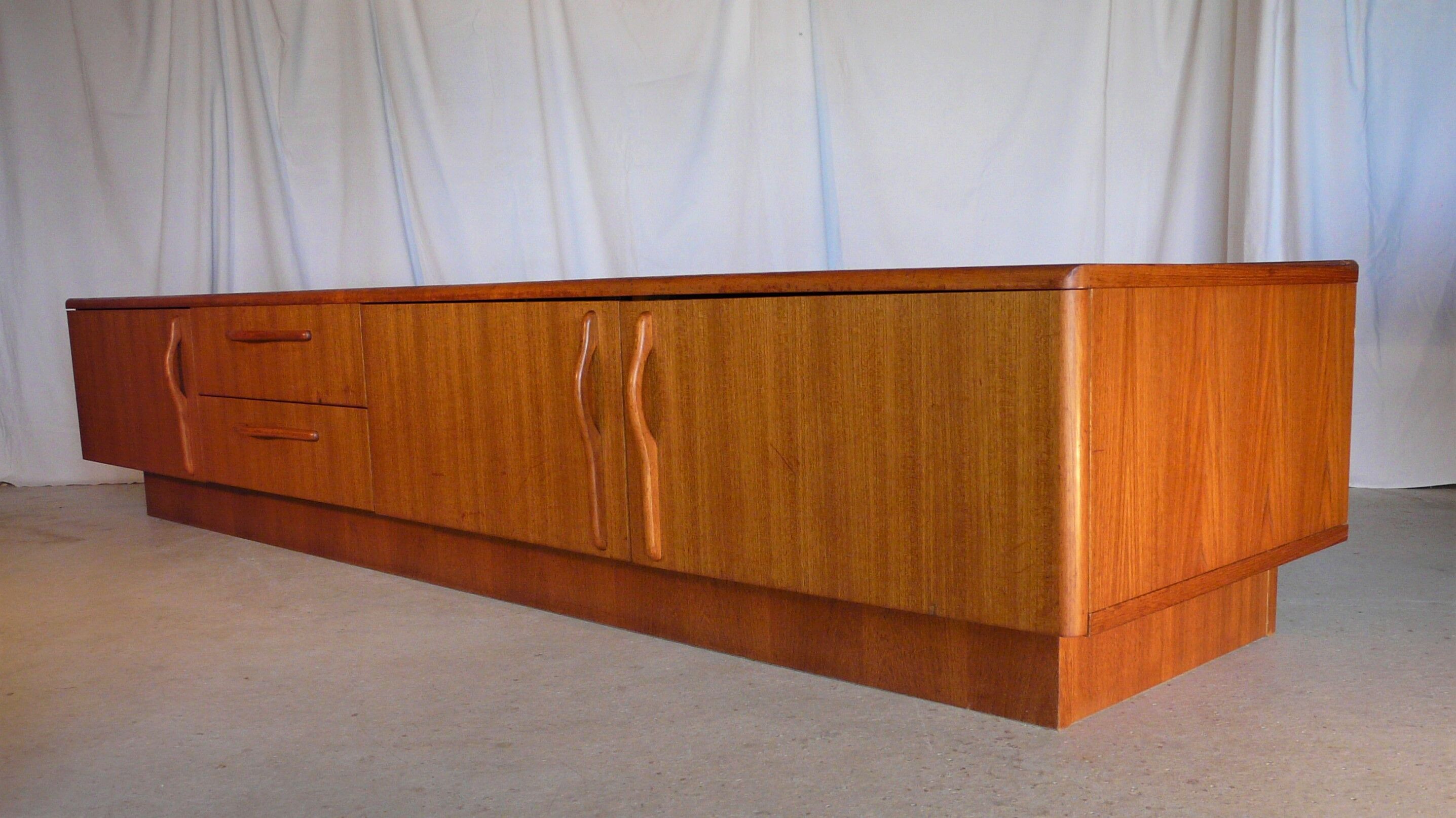 Vintage Scandinavian teak bass row