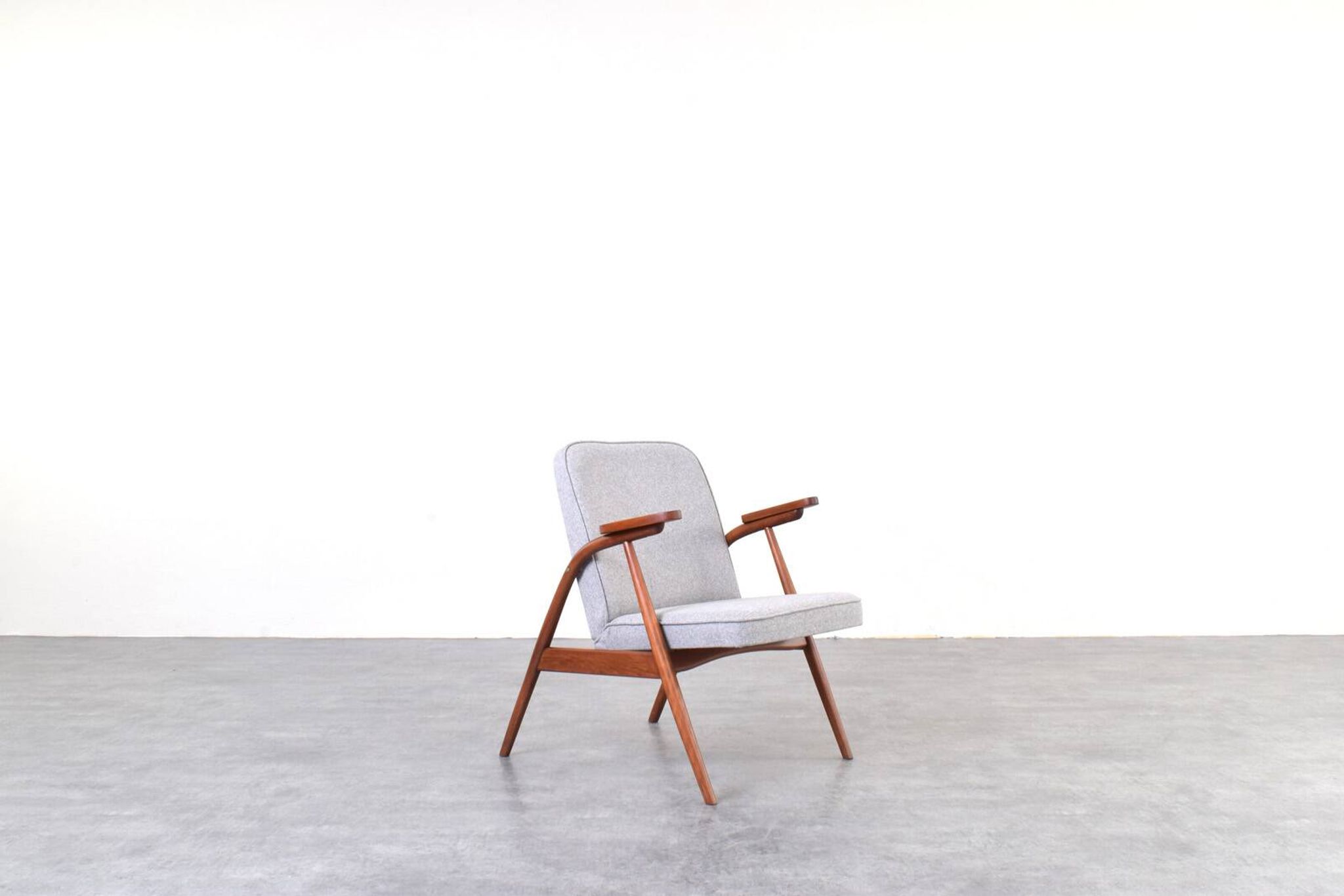Fauteuil lounge polonais des années 1960.