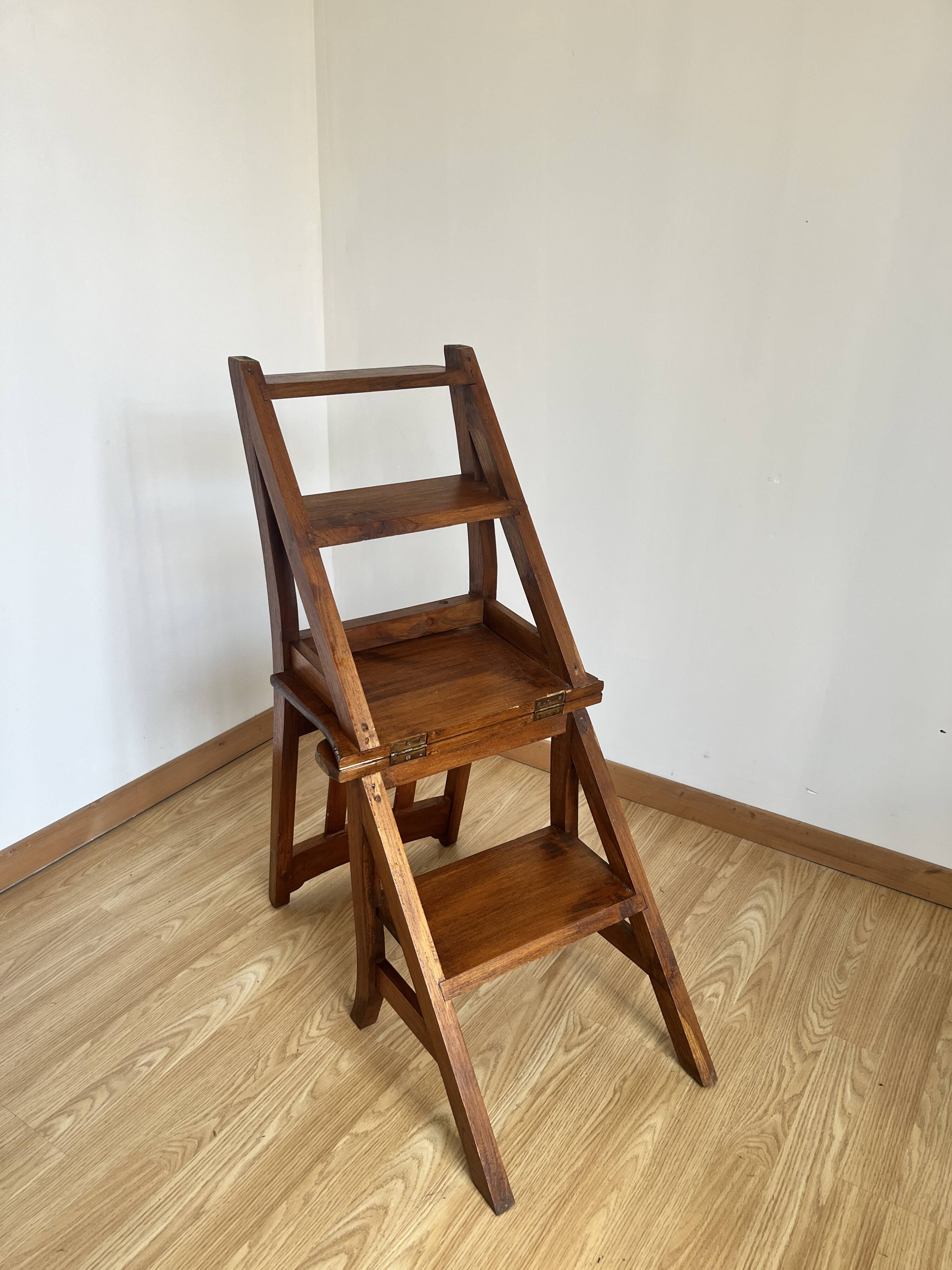 Chaise escabeau en bois