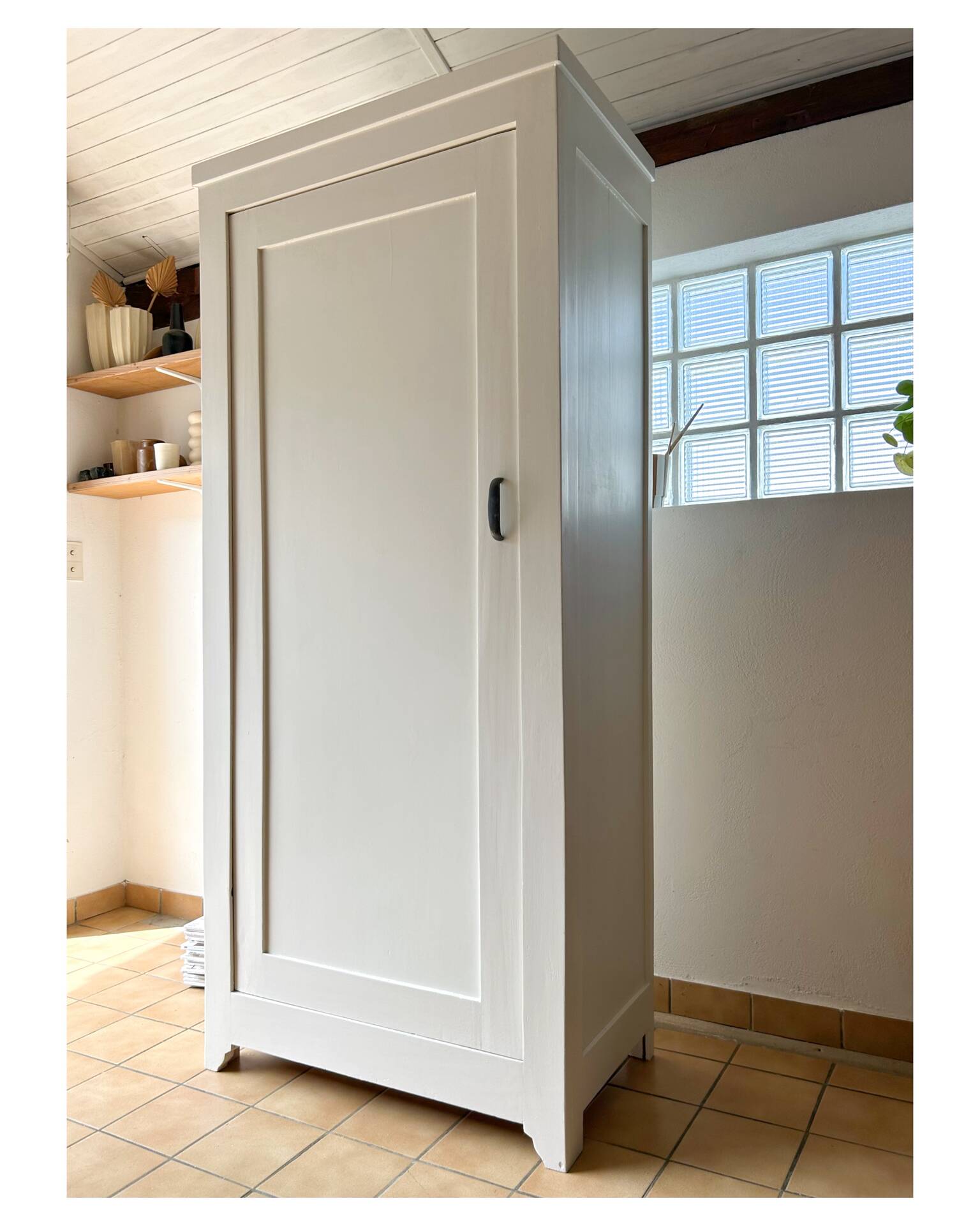Armoire parisienne