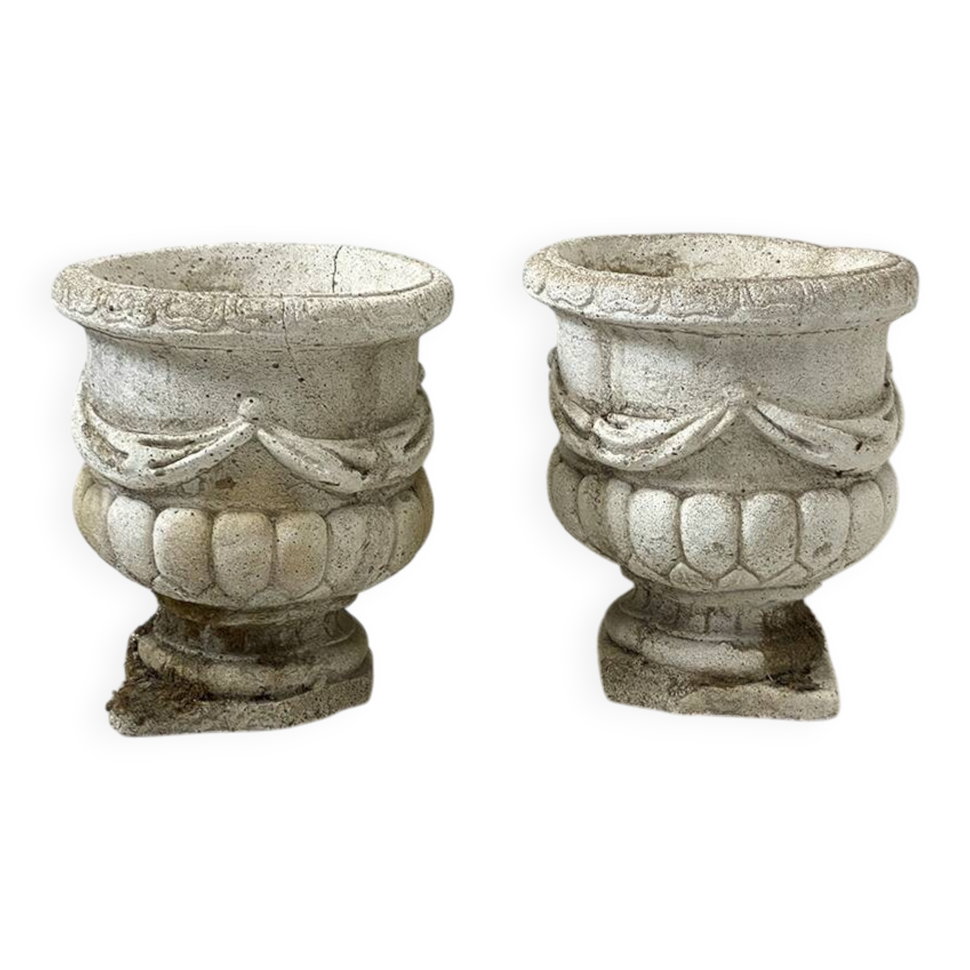 Pair of Médicis vases in reconstituted stone