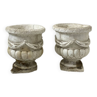 Pair of Médicis vases in reconstituted stone