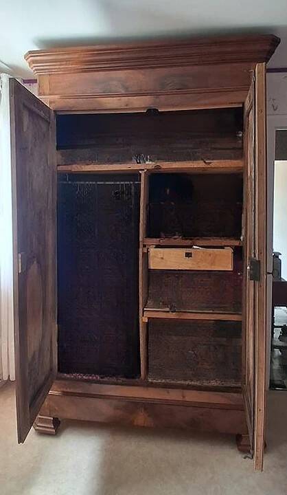 Louis Philippe or Napoleon III wardrobe from 1840-1870.