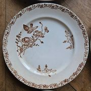 Flat plates, ironstone, poppies