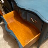 Antique chest of drawers