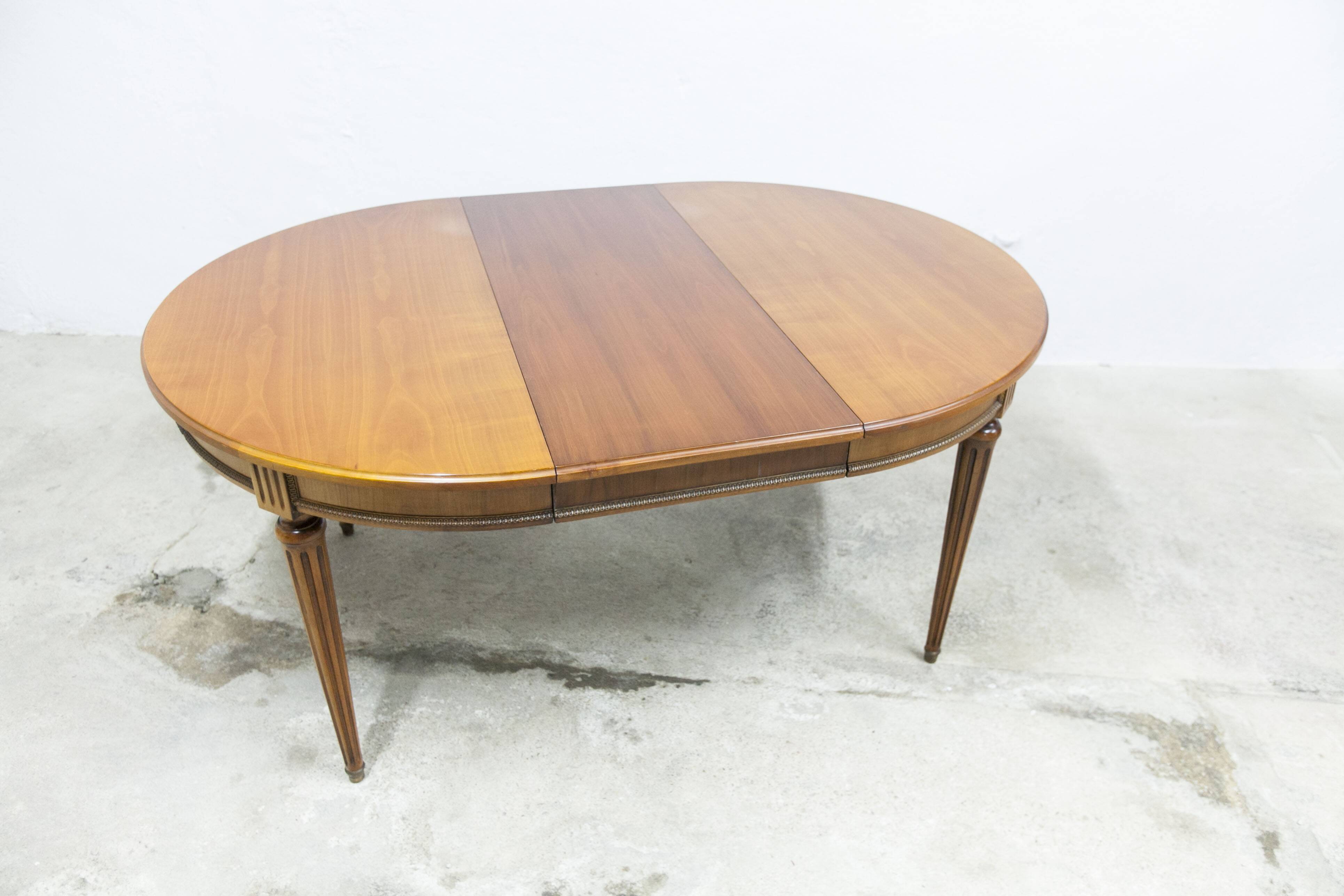 Louis XV round table + 3 extensions 115 cm max 2m50