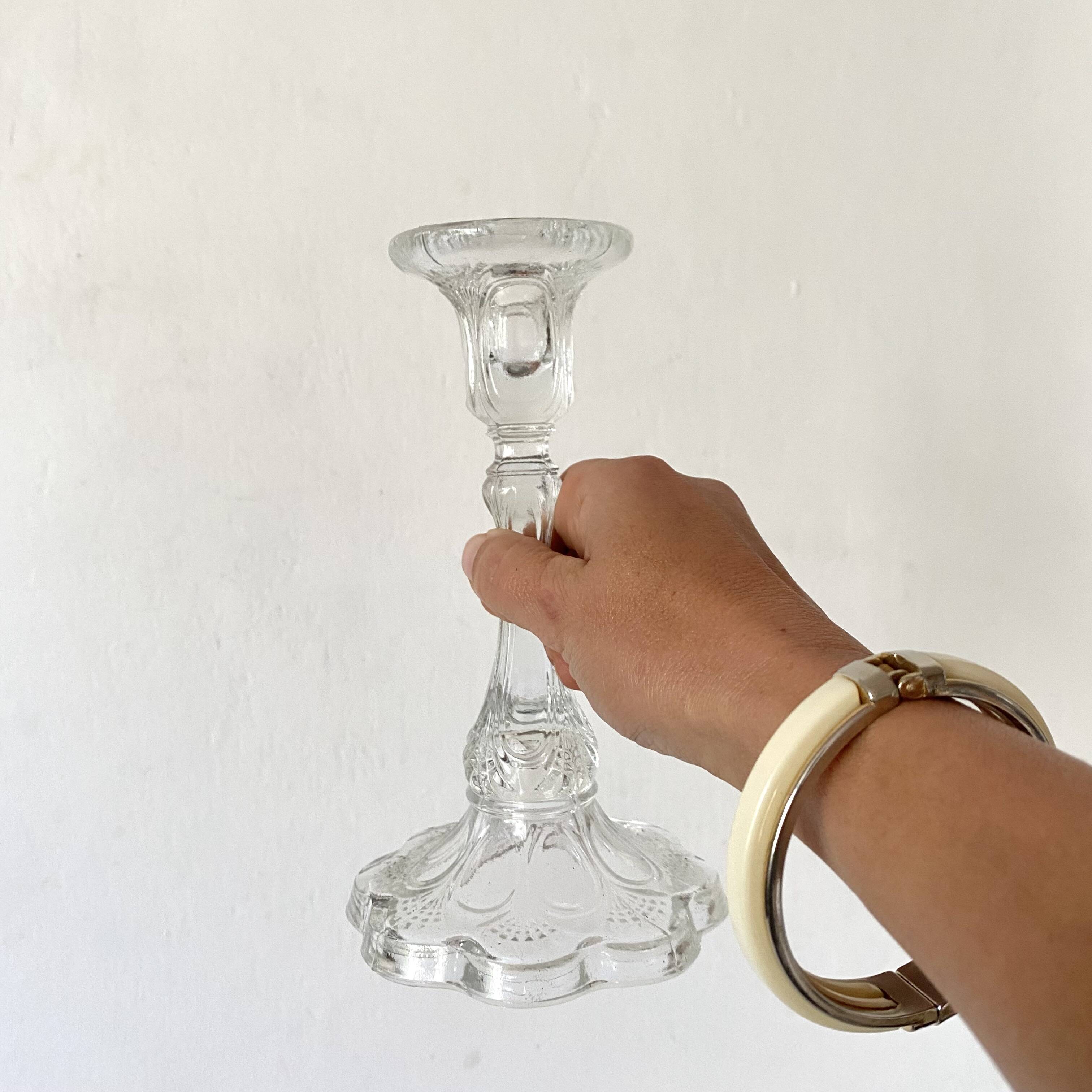 21 cm molded glass candle holder