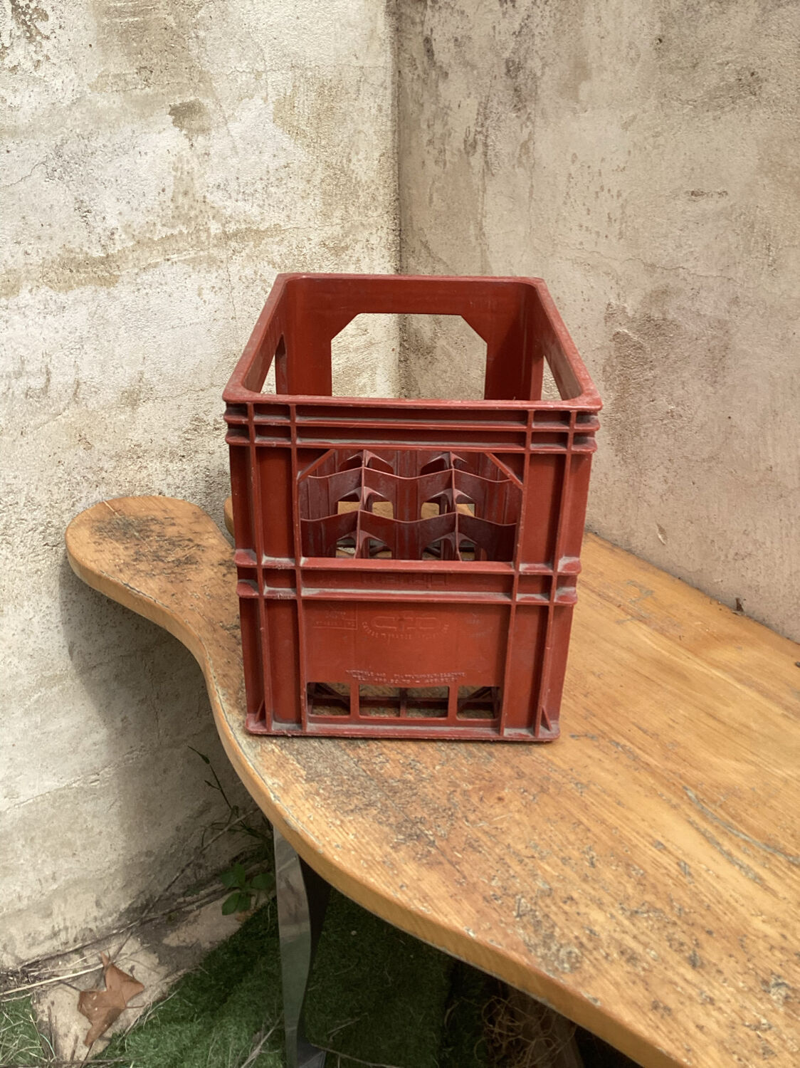 Vintage bottle locker CFP France Plastic Crate