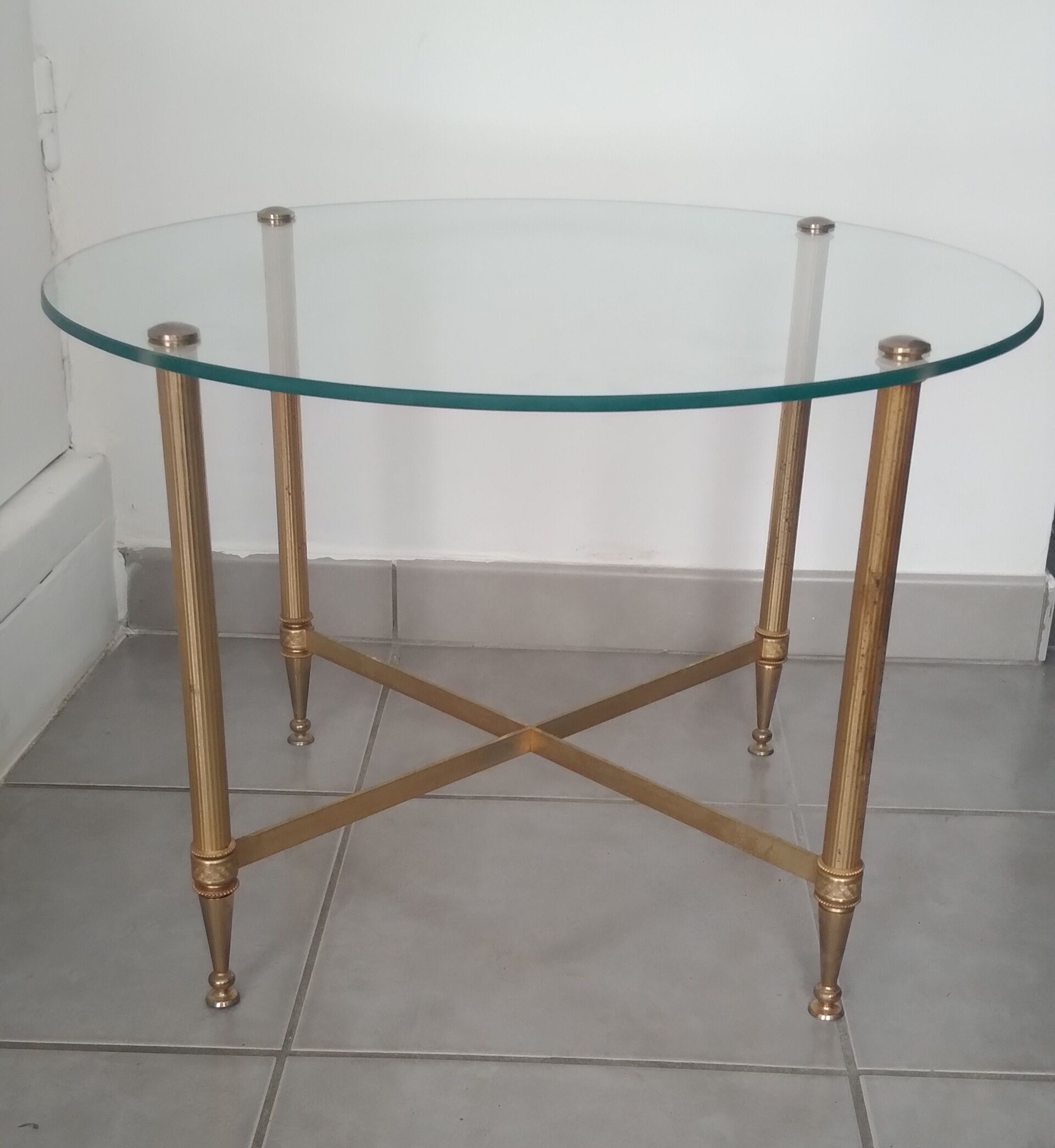 Table basse verre et métal doré