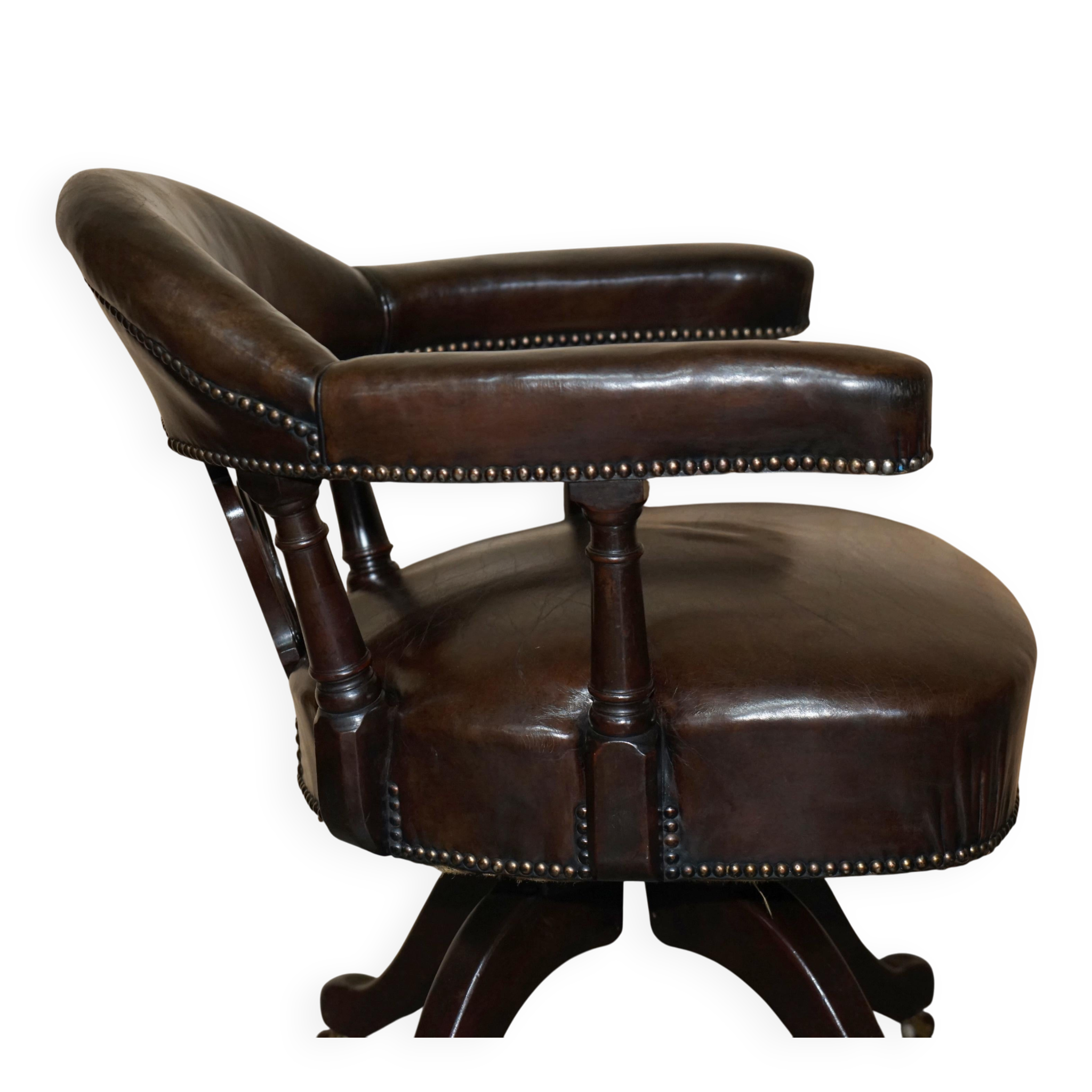 Fauteuil capitaine victorien antique cuir