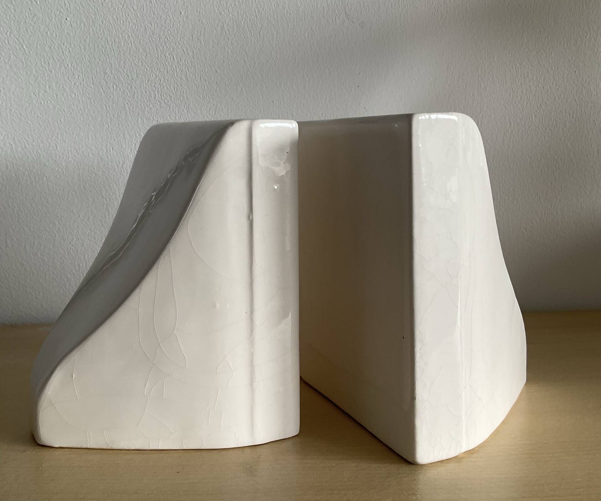 Vintage ceramic bookends pair