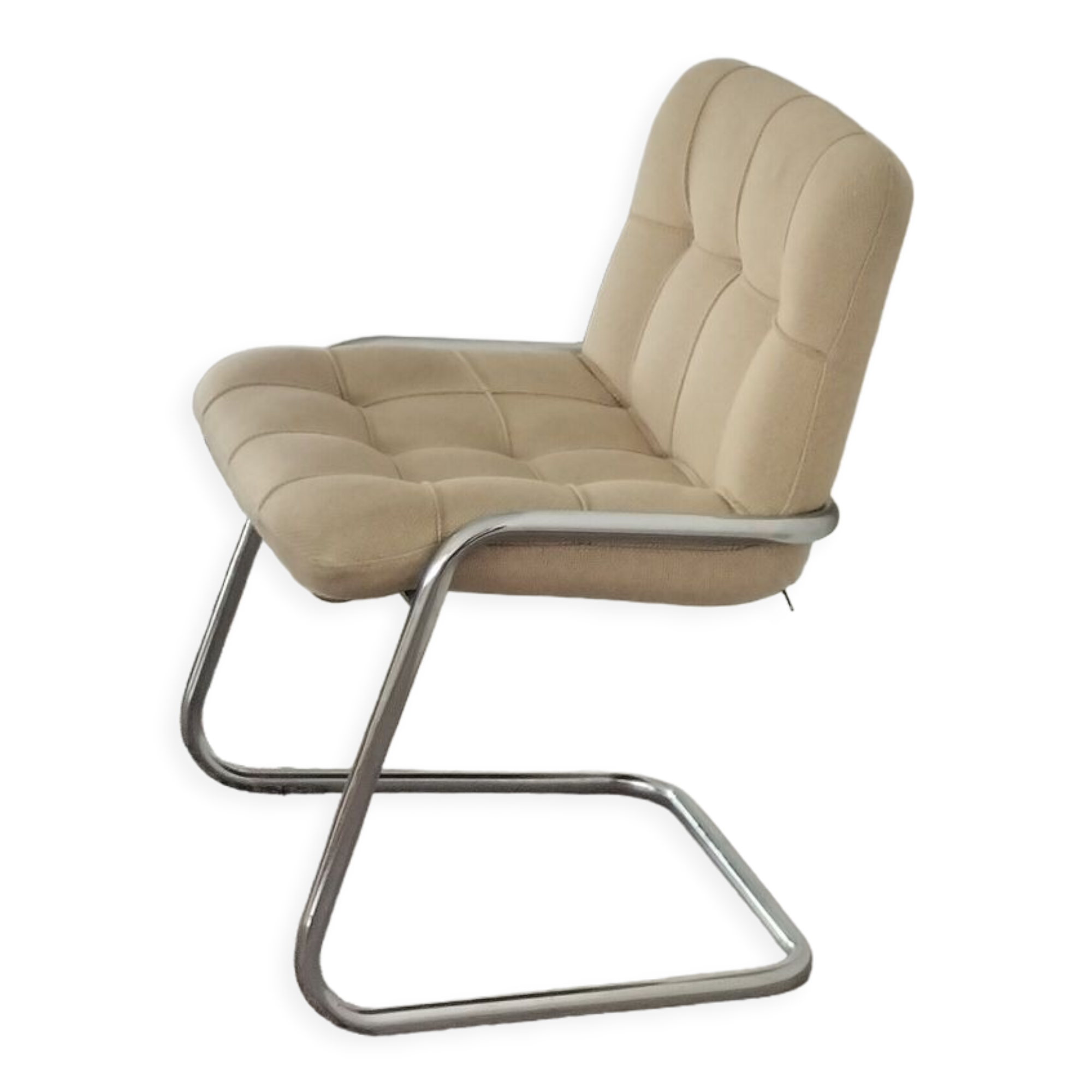 Beige chair Yves Christin