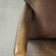 Chaise Gainsborough en cuir de vachette en bois avec une apparence époustouflante.
