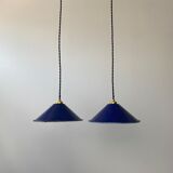 Lot 2 conical enamelled suspensions