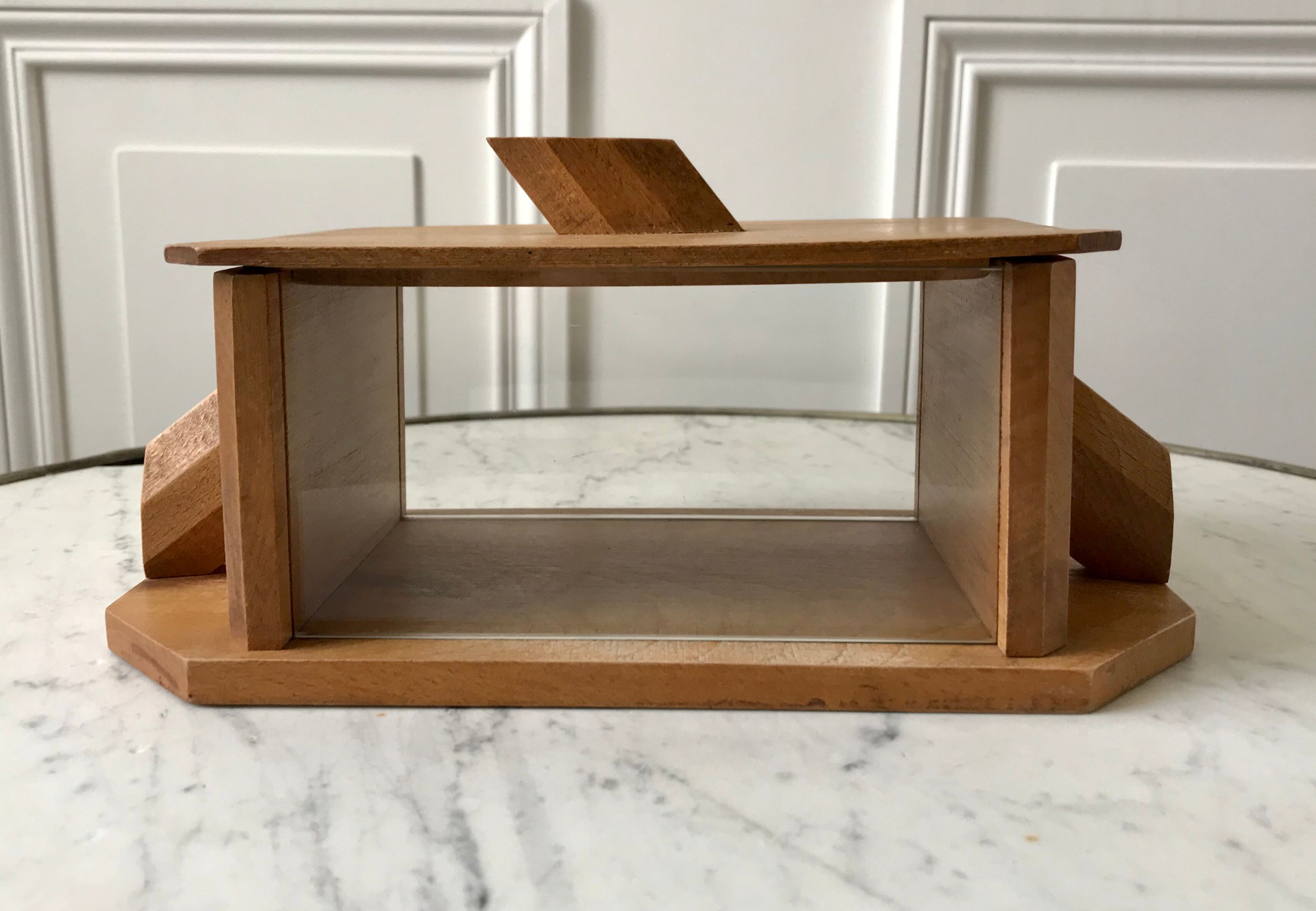 Art Deco box in beech and glass 30s
