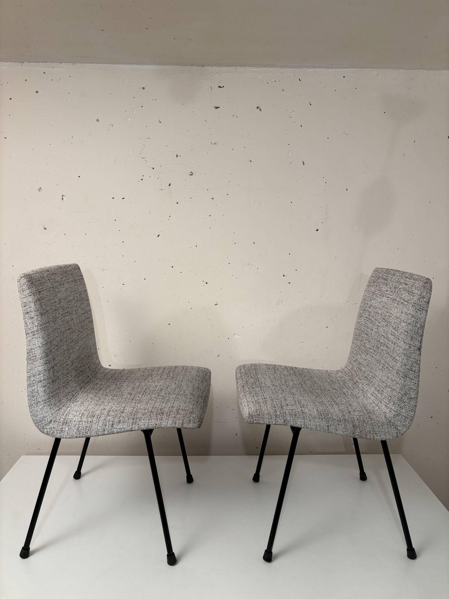 Pair of chairs model "CM145", Pierre Paulin, TV furniture, 1954