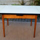 Table de cuisine formica