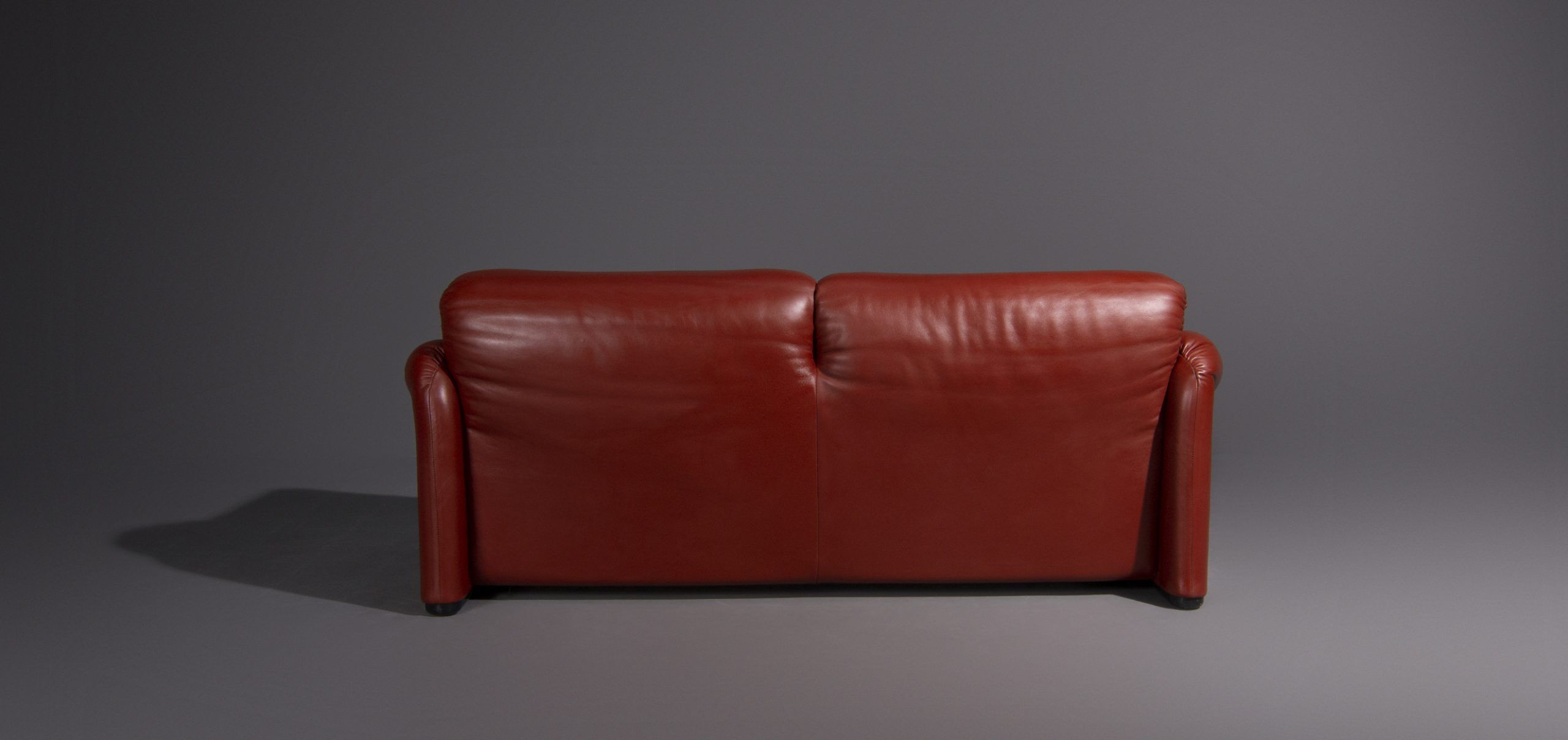 2-seat Maralunga sofa designed by Vico Magistretti for Cassina