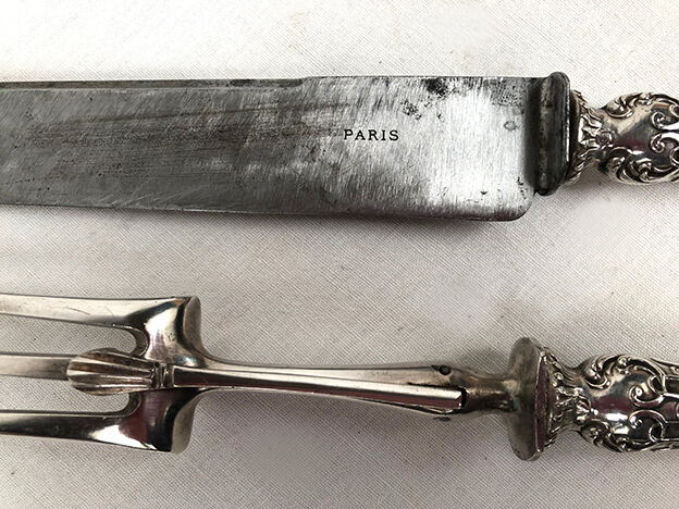 Leg service cutlery, silver punch Minerva