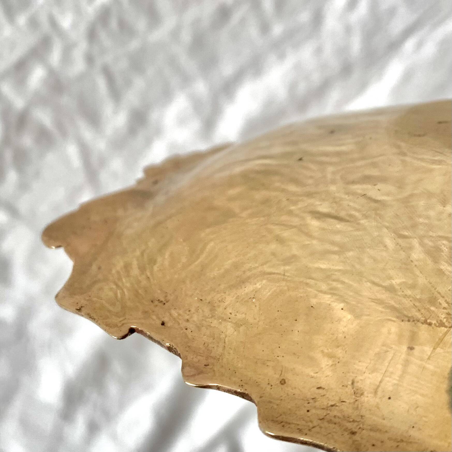 Vintage brass pineapple pocket emptier