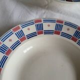 Set of 4 Vincennes earthenware soup plates, Paris.