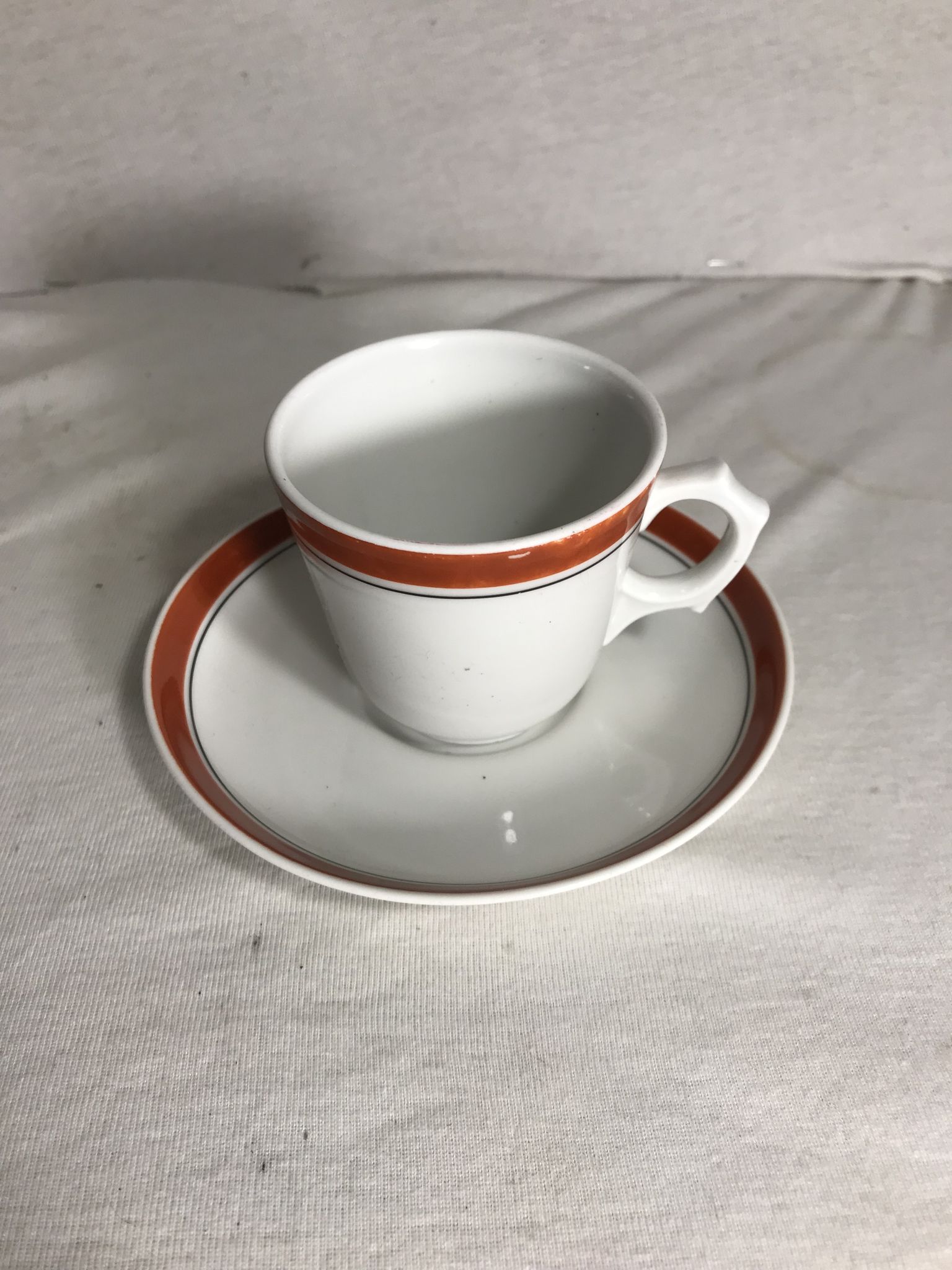 Théière Pillivuyt et 4 tasses céramique vintage