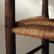 Fauteuil paysan en bois massif et paille, XIXᵉ siècle