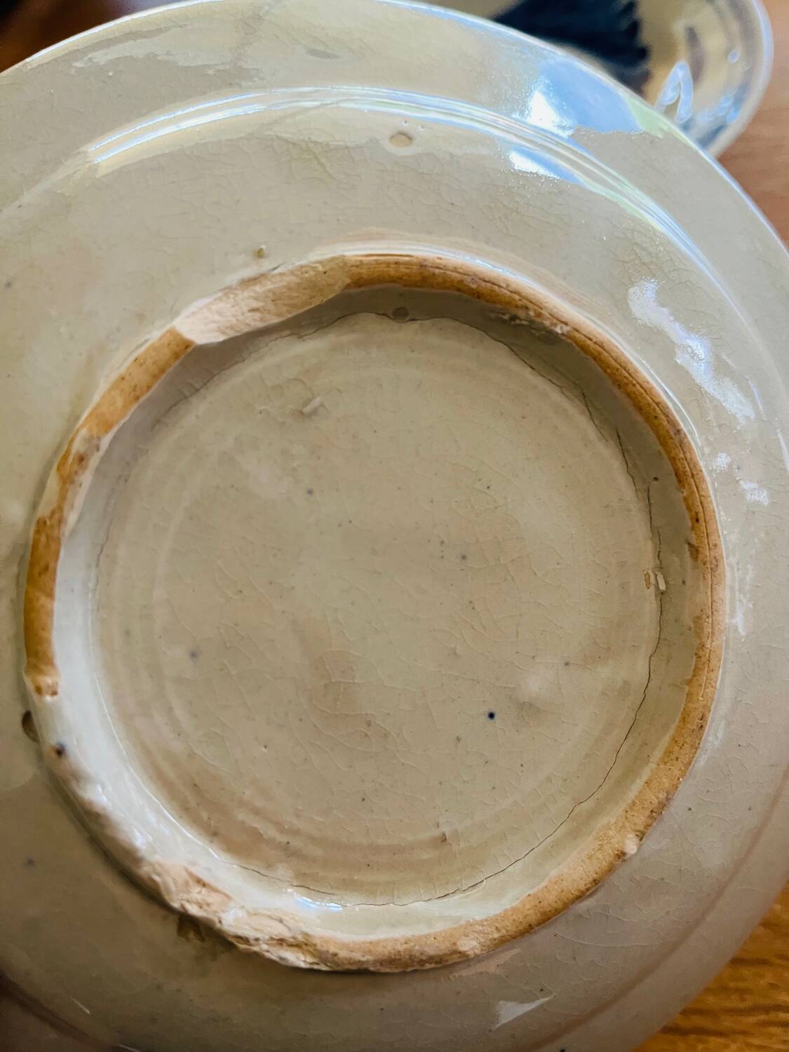 Earthenware plates with carp pattern