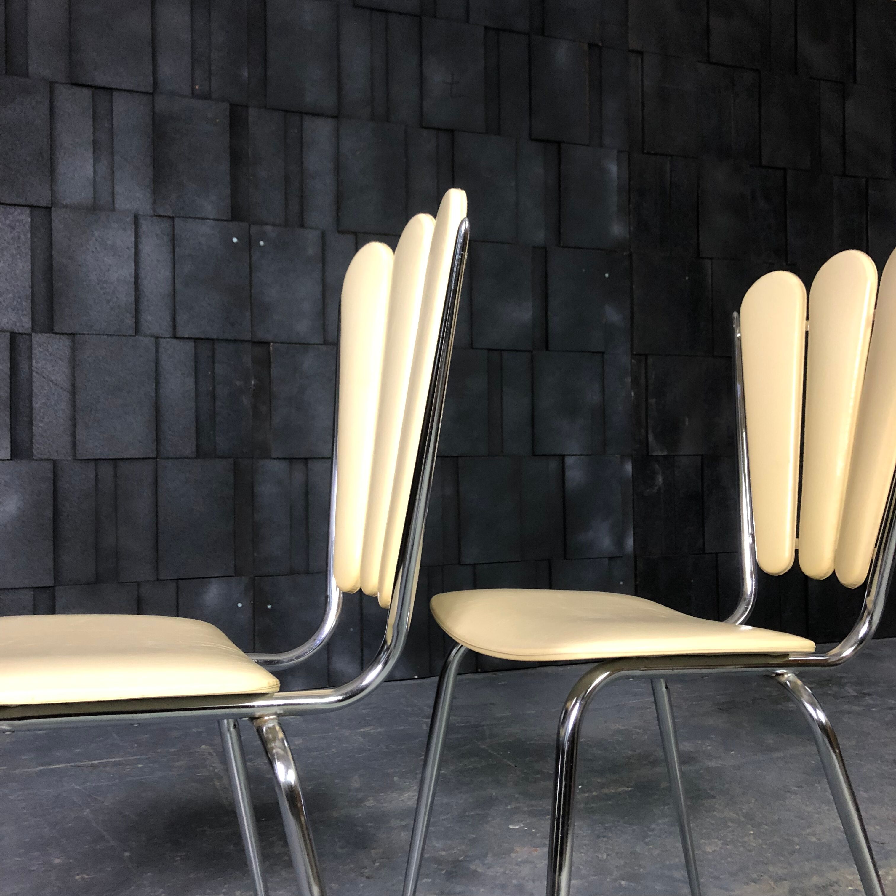 Pair of chairs "Petals" 70s