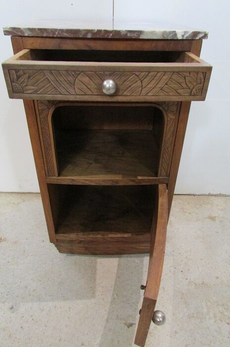 Art déco in massive walnut bedside table
