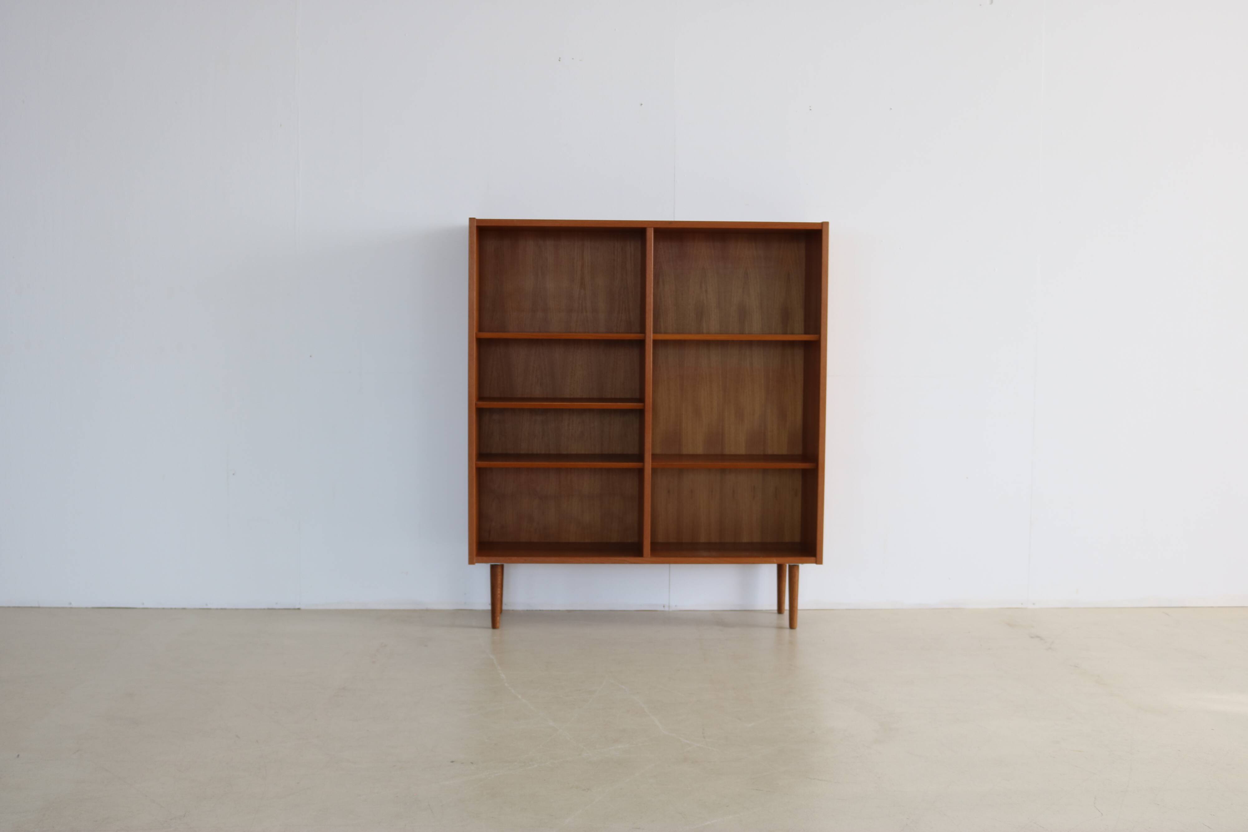 Vintage bookcase | cabinet | 60s Hundevad