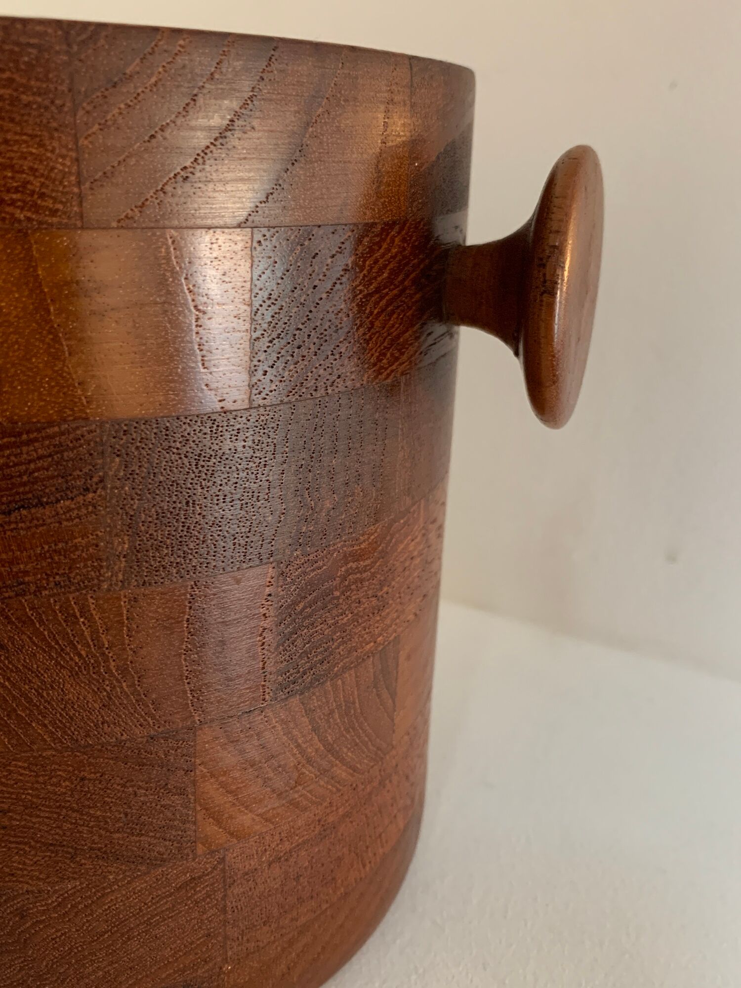 Scandinavian ice bucket in MCM Denmark teak and its ice claws