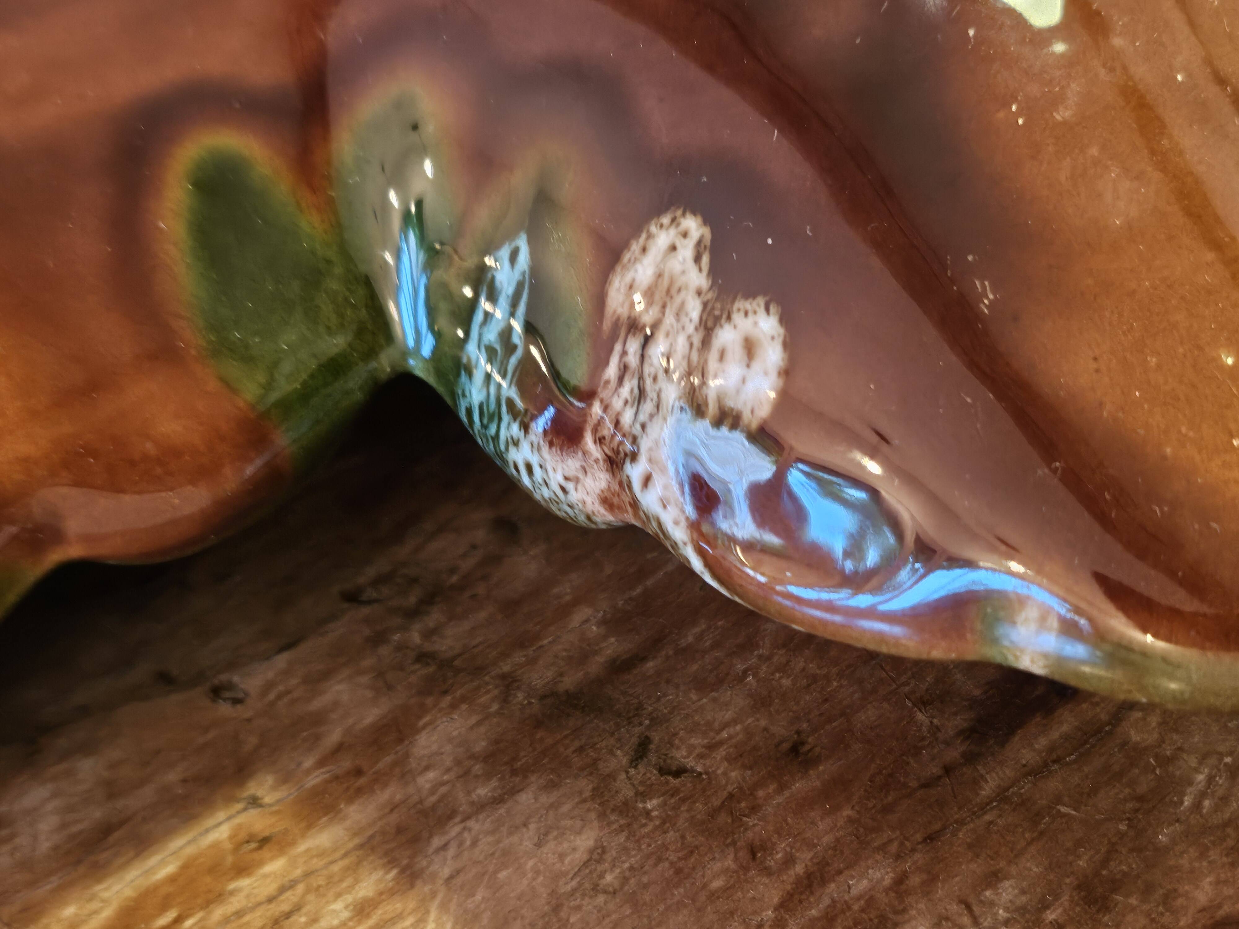 Set of 2 leaf-shaped ceramic dishes from Vallauris.