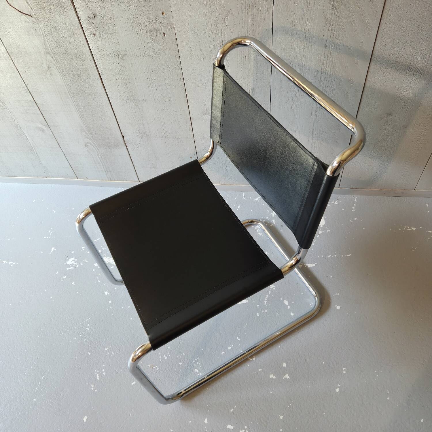 Bauhaus cantilever chairs