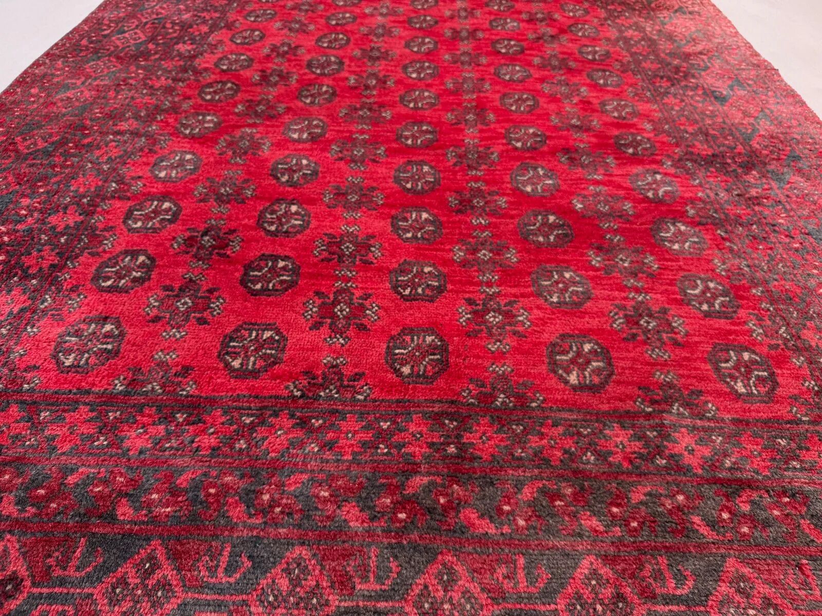 Tapis village afghan turkmène vintage 195x280 cm, rouge, noir, grand tribal