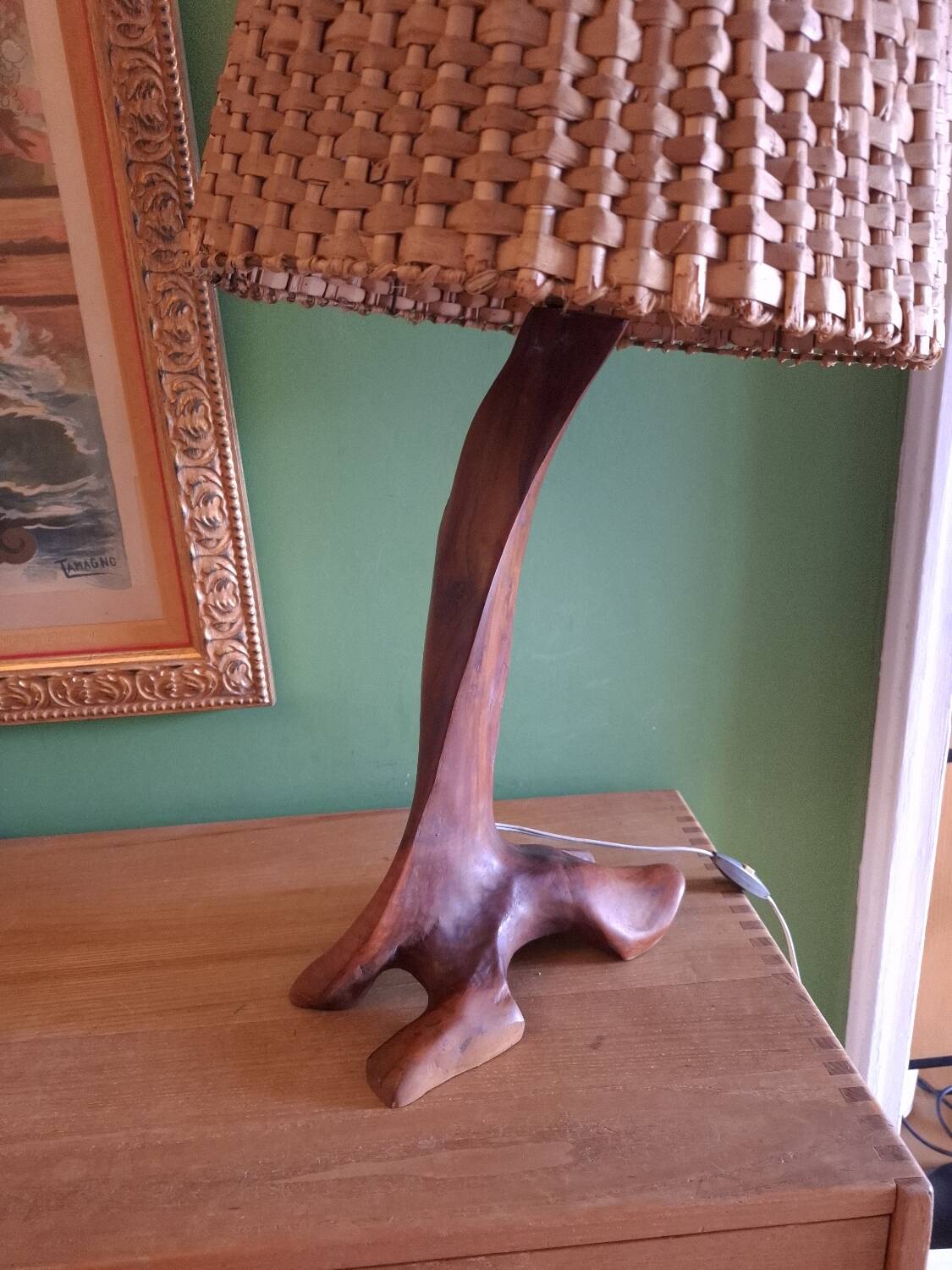 Lampe brutaliste , bois d'olivier