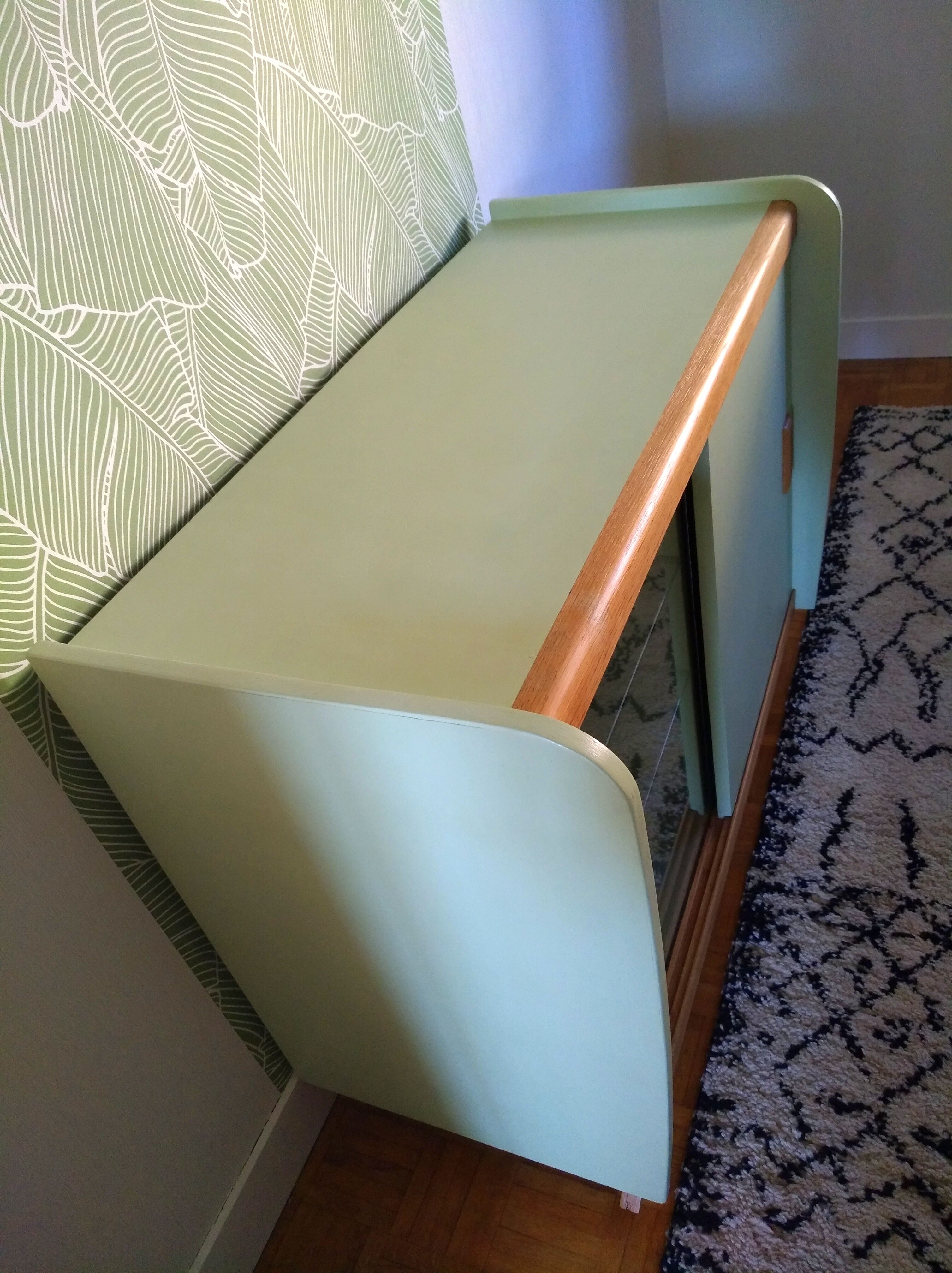 Buffet years 60 feet pastel green compass