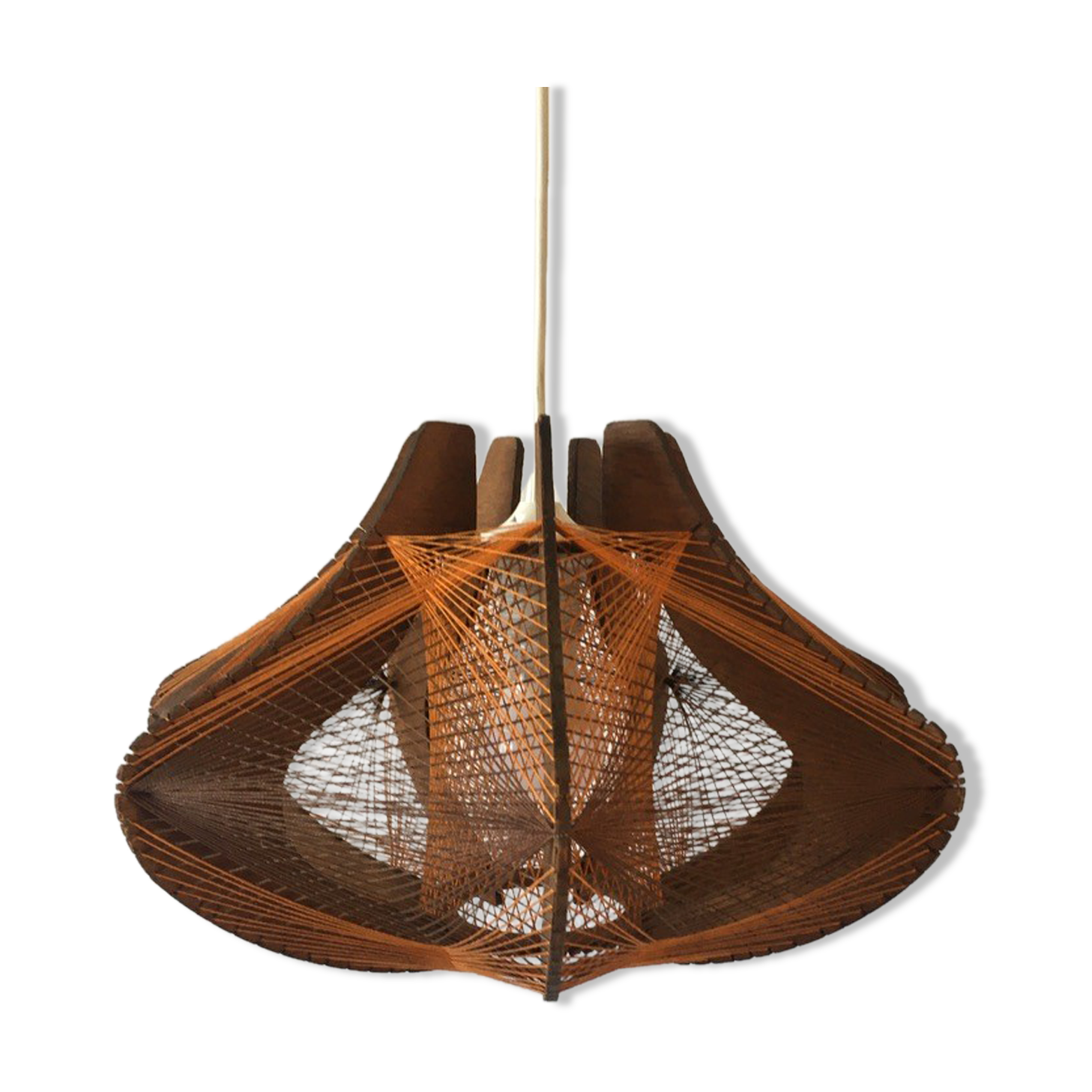 Hanging lamp wood and wire